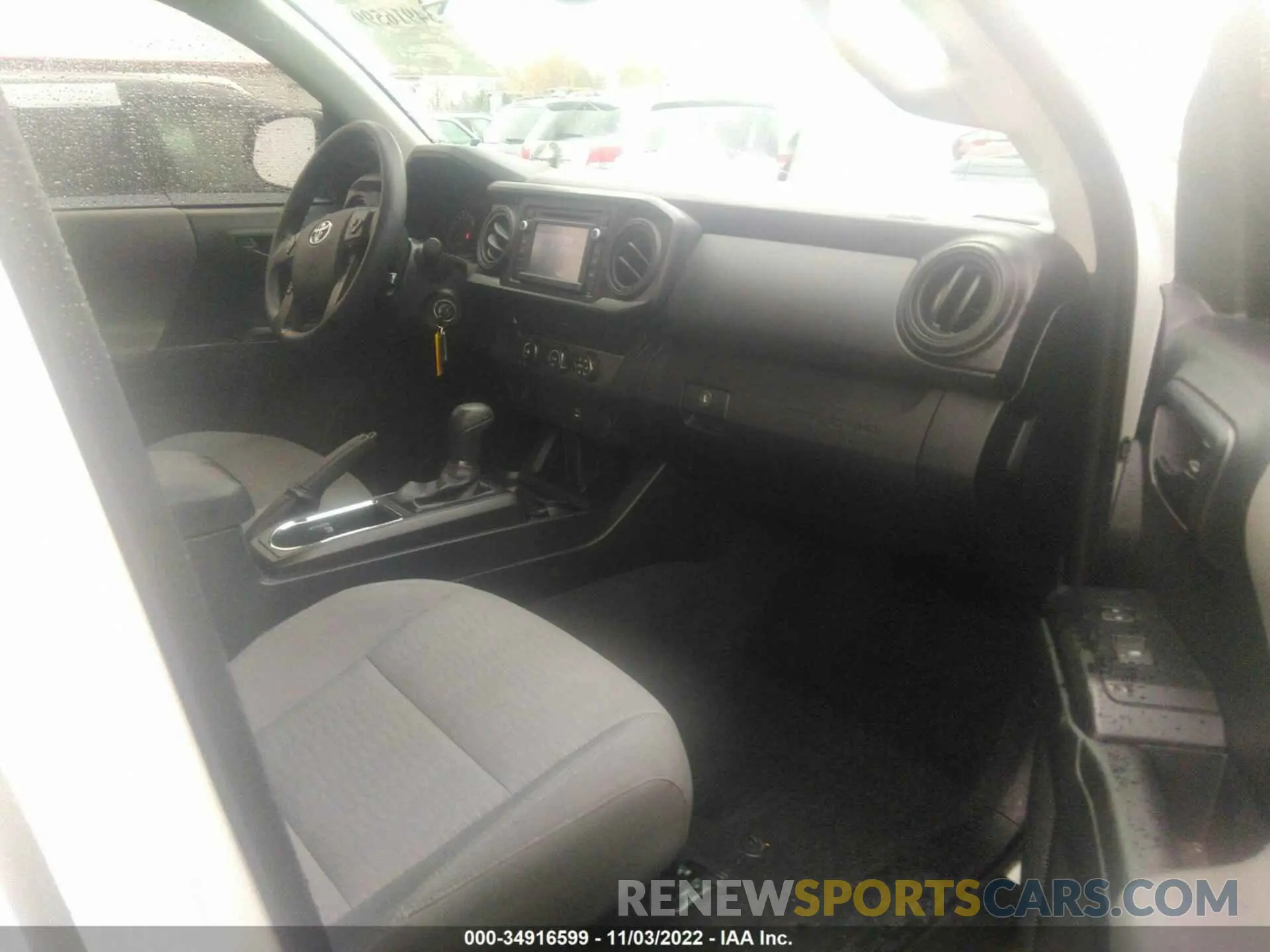 5 fotografías del automóvil dañado 5TFRX5GN7KX133656 TOYOTA TACOMA 2WD 2019