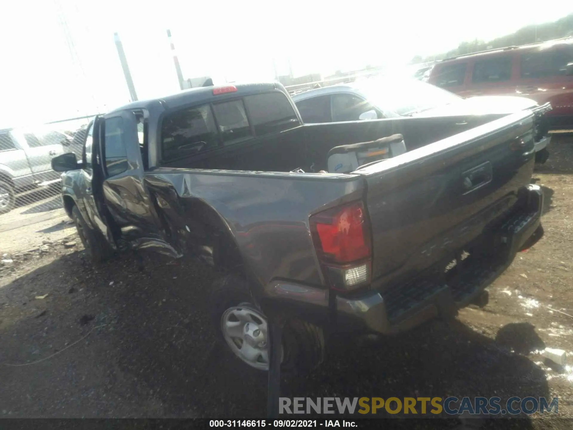 3 fotografías del automóvil dañado 5TFRX5GN8KX161272 TOYOTA TACOMA 2WD 2019