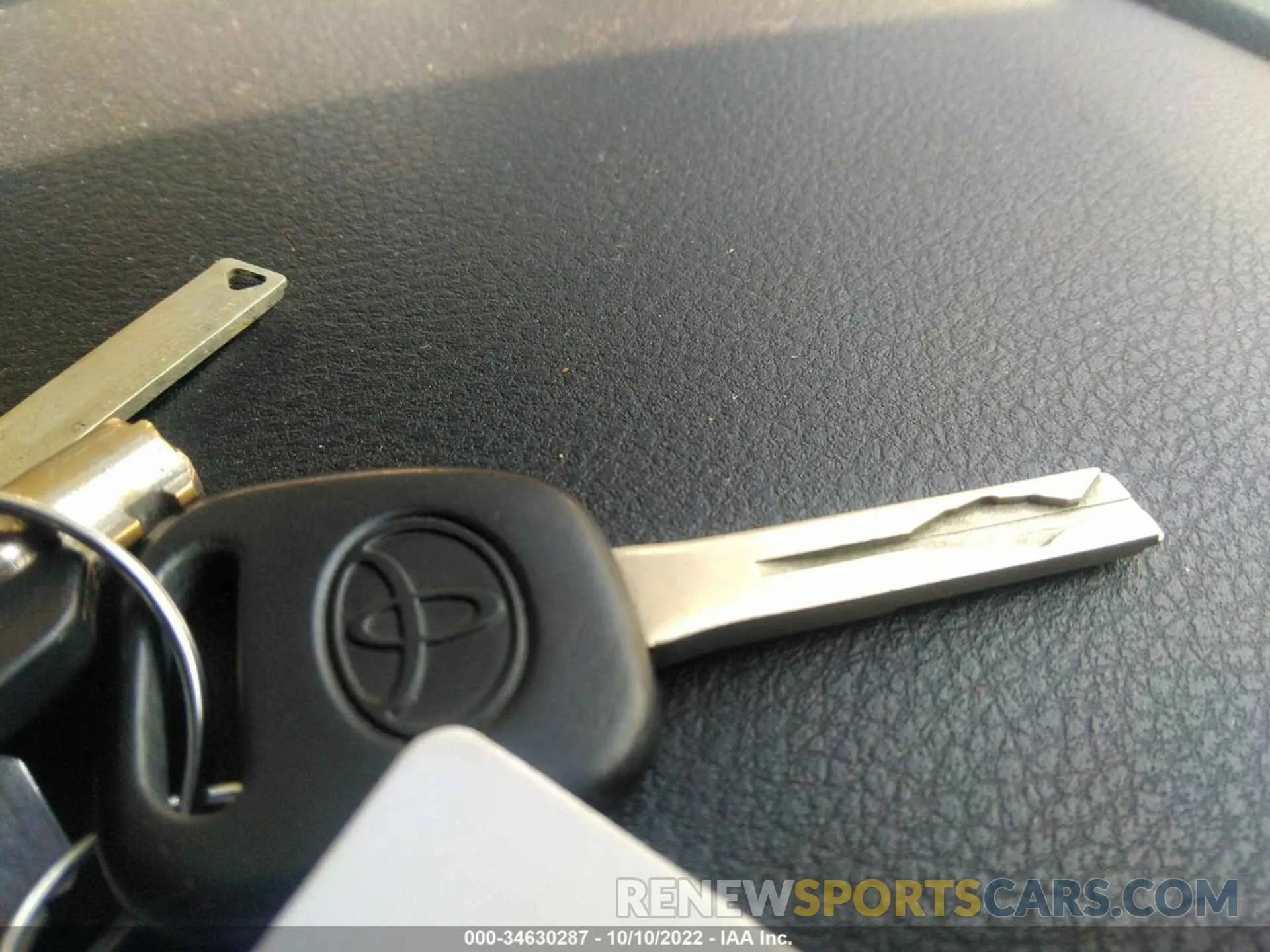 11 fotografías del automóvil dañado 3TMAZ5CN0LM121708 TOYOTA TACOMA 2WD 2020