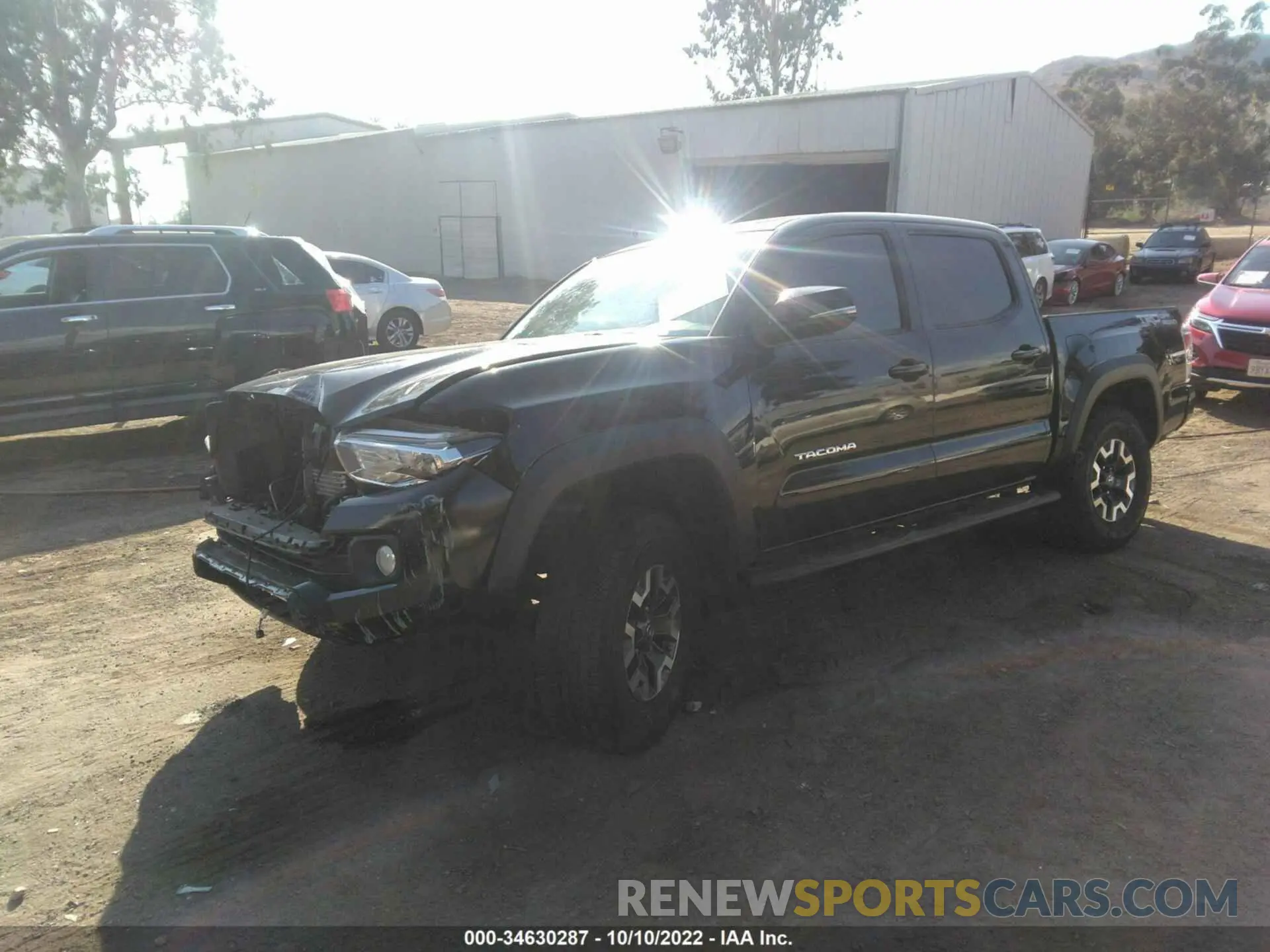 2 fotografías del automóvil dañado 3TMAZ5CN0LM121708 TOYOTA TACOMA 2WD 2020