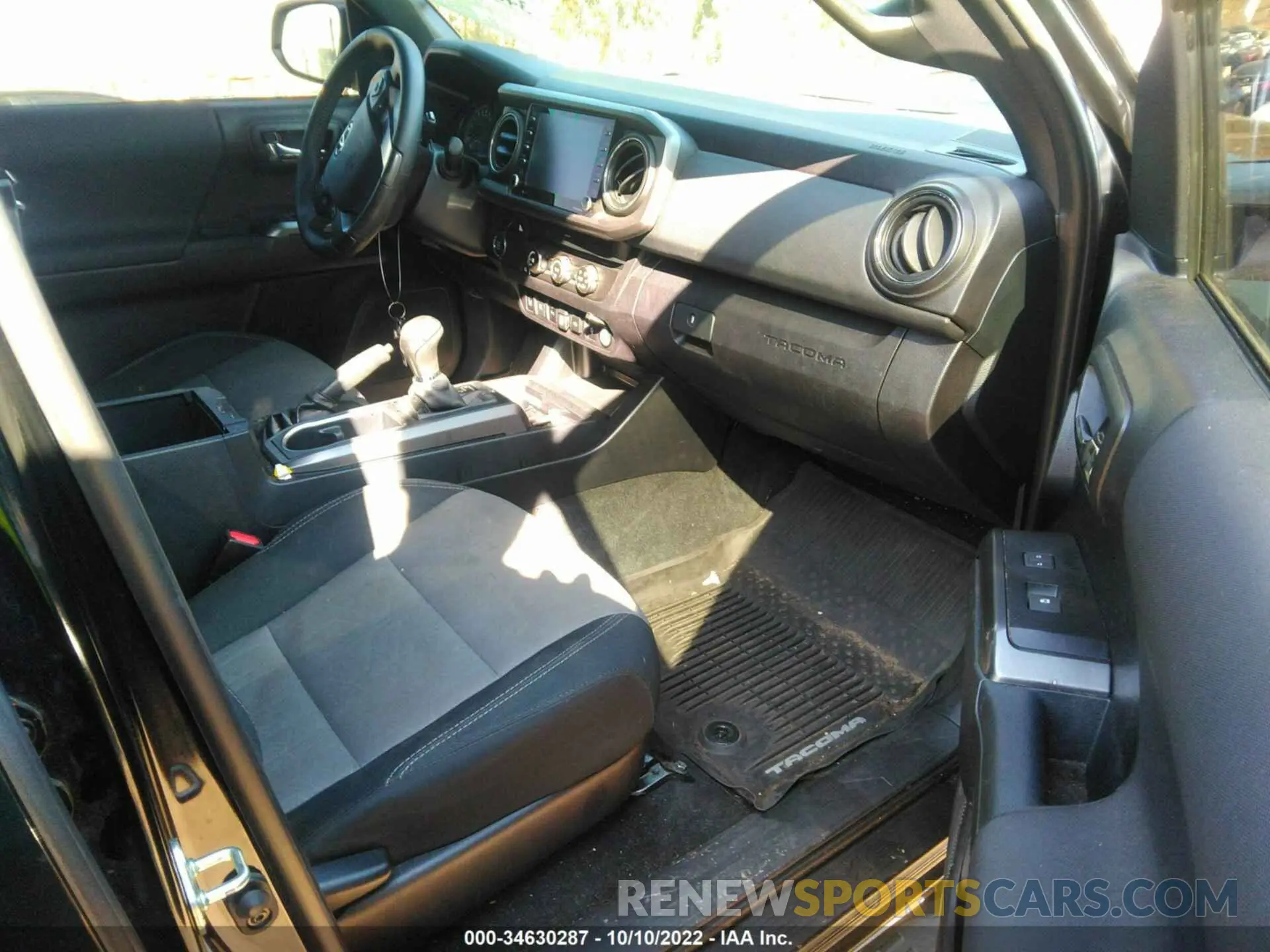 5 fotografías del automóvil dañado 3TMAZ5CN0LM121708 TOYOTA TACOMA 2WD 2020