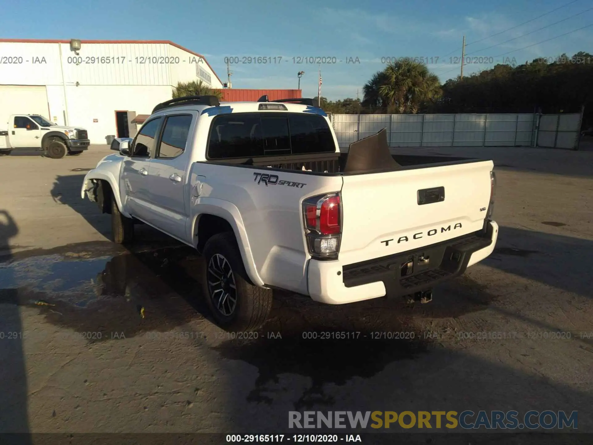 3 fotografías del automóvil dañado 3TMAZ5CN7LM124198 TOYOTA TACOMA 2WD 2020