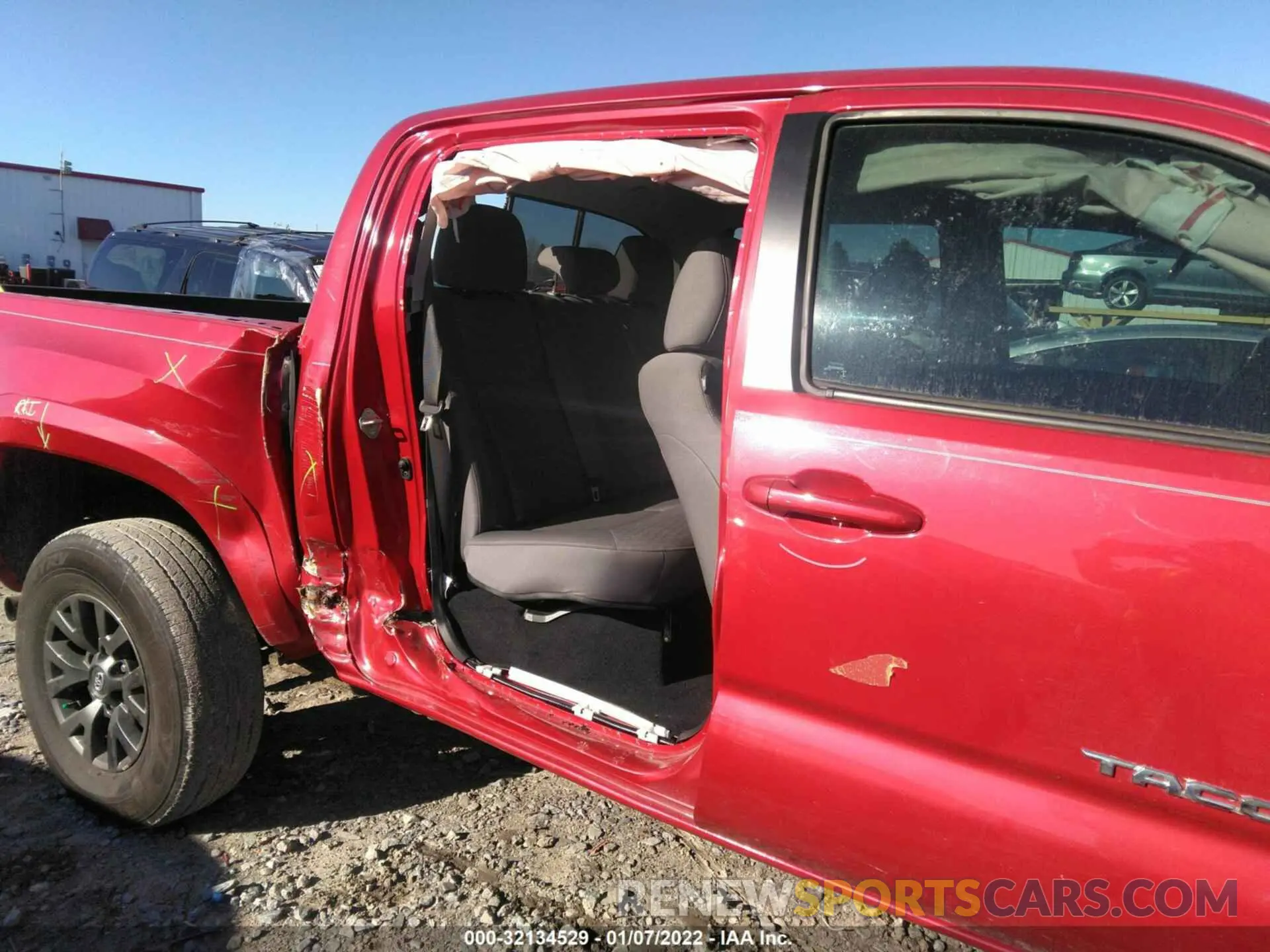 6 fotografías del automóvil dañado 3TMAZ5CN7LM126517 TOYOTA TACOMA 2WD 2020