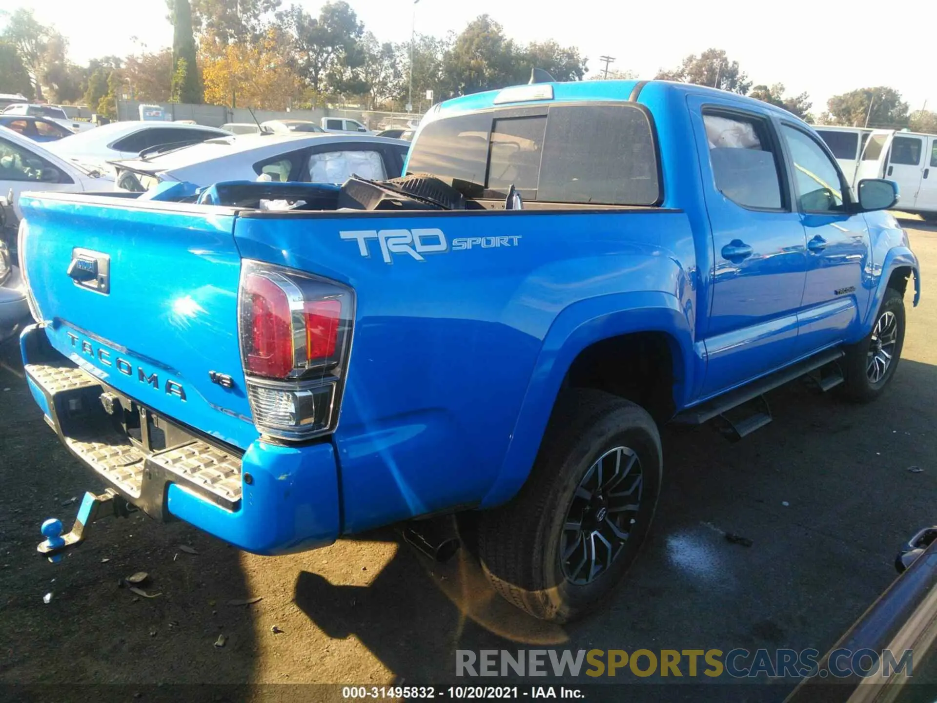 4 fotografías del automóvil dañado 3TMAZ5CN7LM136609 TOYOTA TACOMA 2WD 2020
