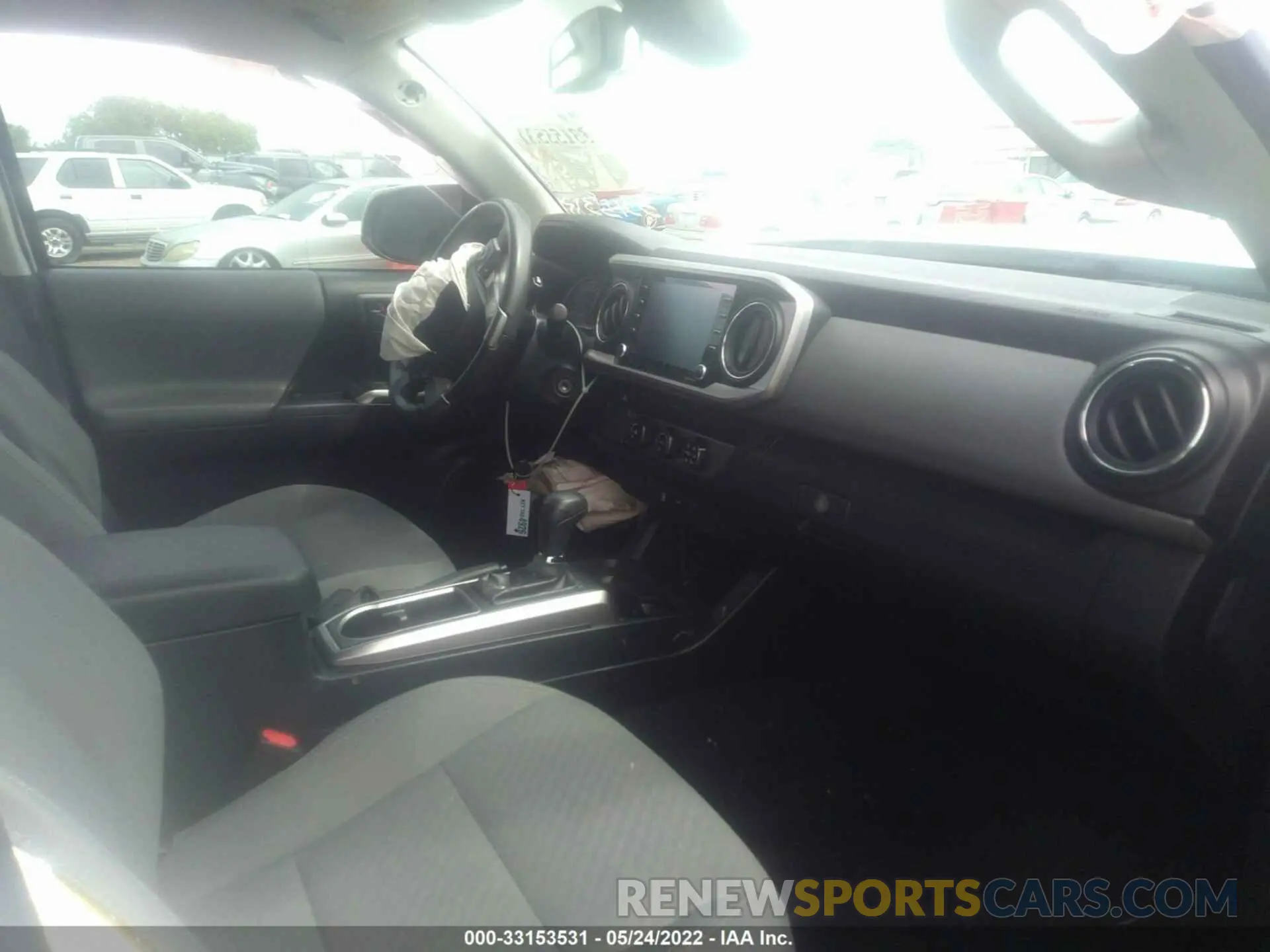 5 fotografías del automóvil dañado 3TMAZ5CN9LM126261 TOYOTA TACOMA 2WD 2020