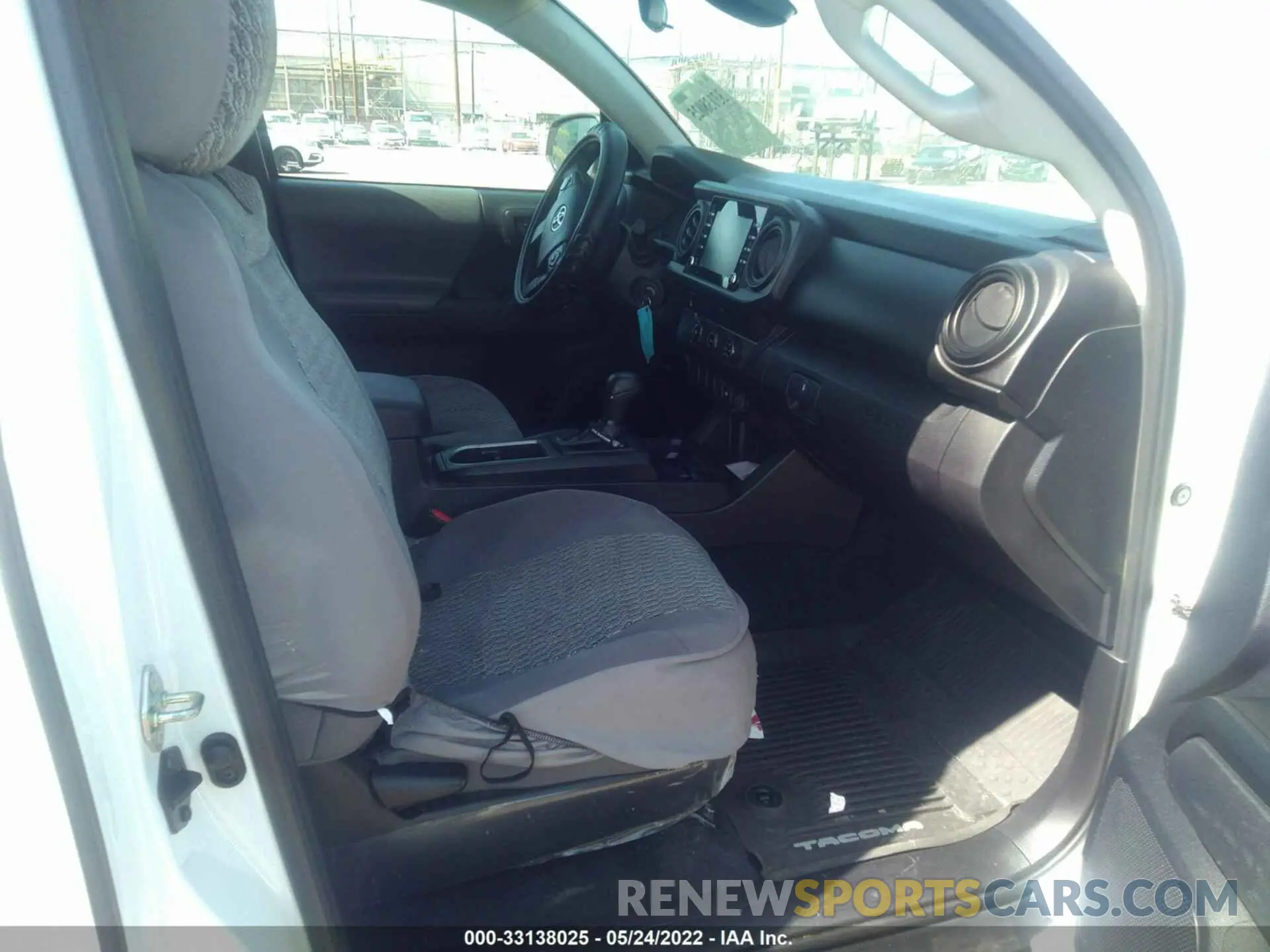5 fotografías del automóvil dañado 3TYRX5GN7LT000939 TOYOTA TACOMA 2WD 2020