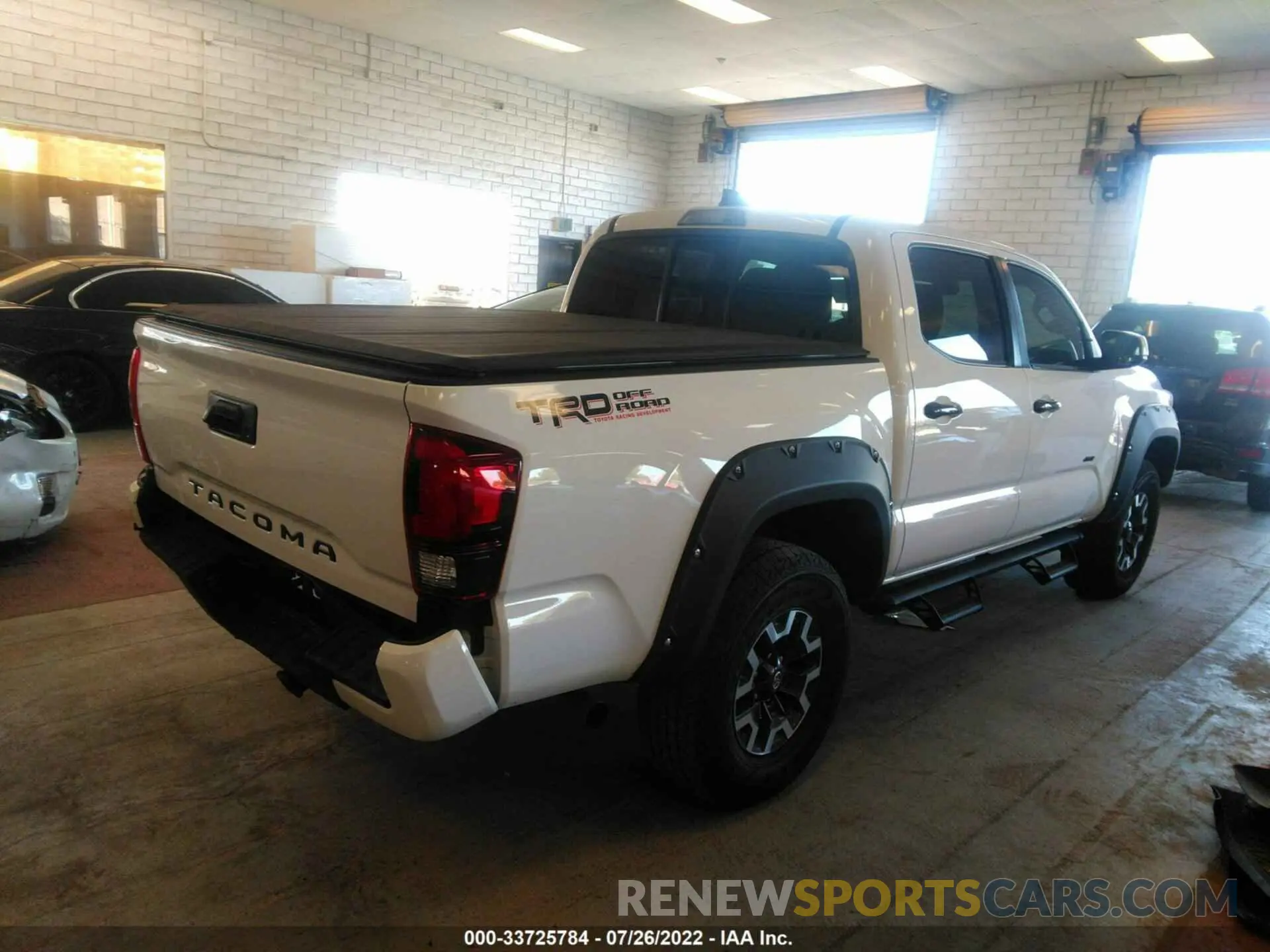 4 fotografías del automóvil dañado 5TFAX5GN9LX186860 TOYOTA TACOMA 2WD 2020
