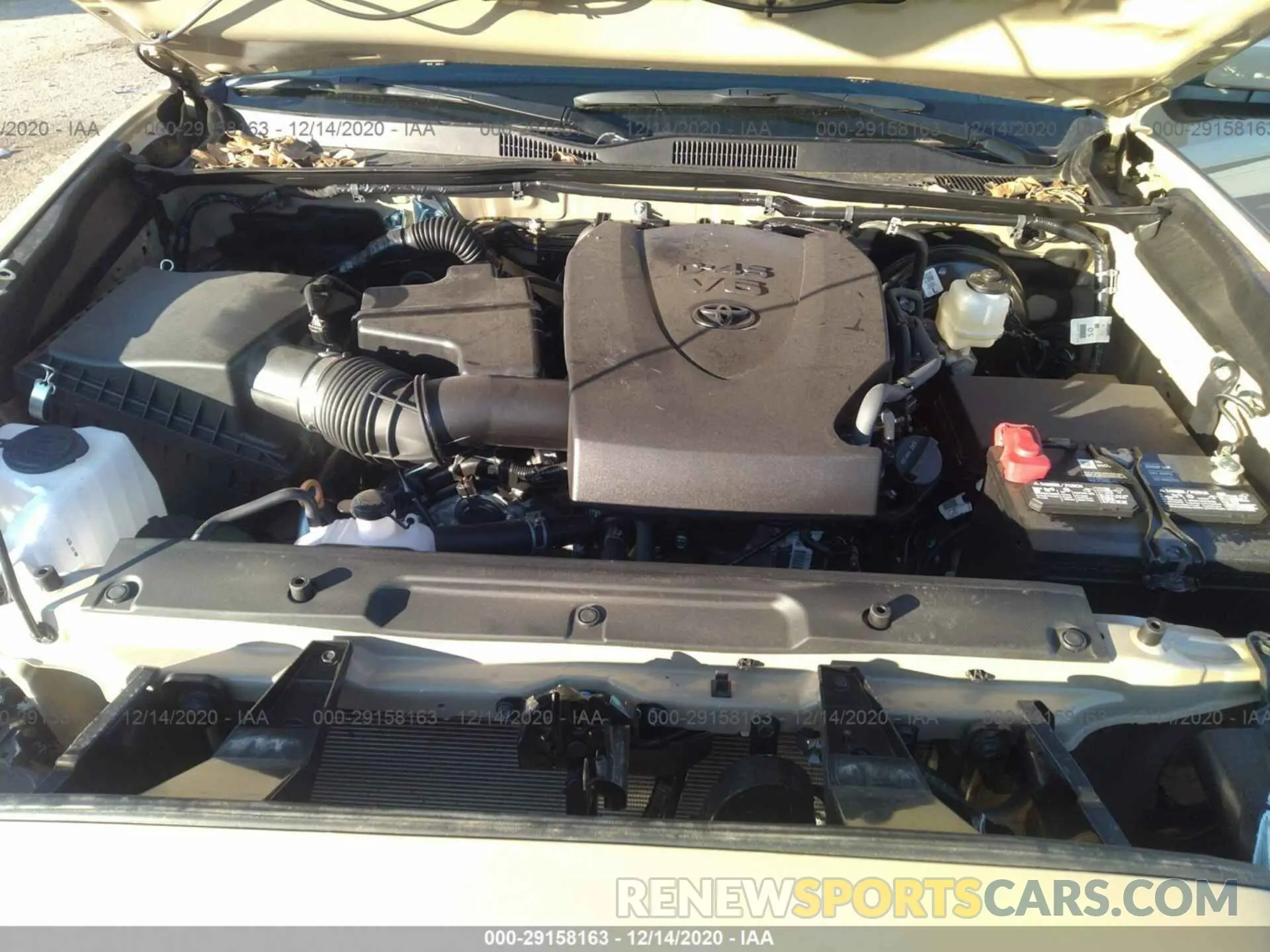 10 fotografías del automóvil dañado 5TFAZ5CN1LX093685 TOYOTA TACOMA 2WD 2020