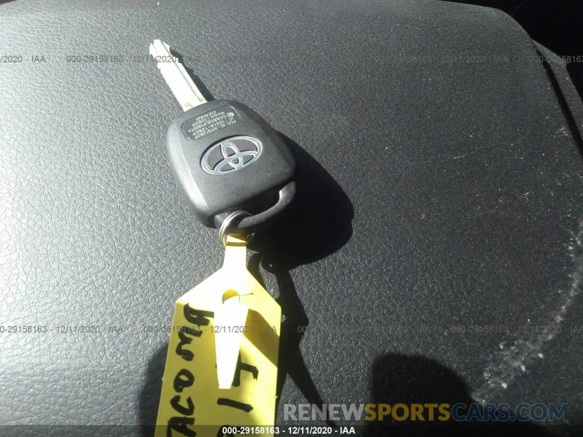 11 fotografías del automóvil dañado 5TFAZ5CN1LX093685 TOYOTA TACOMA 2WD 2020