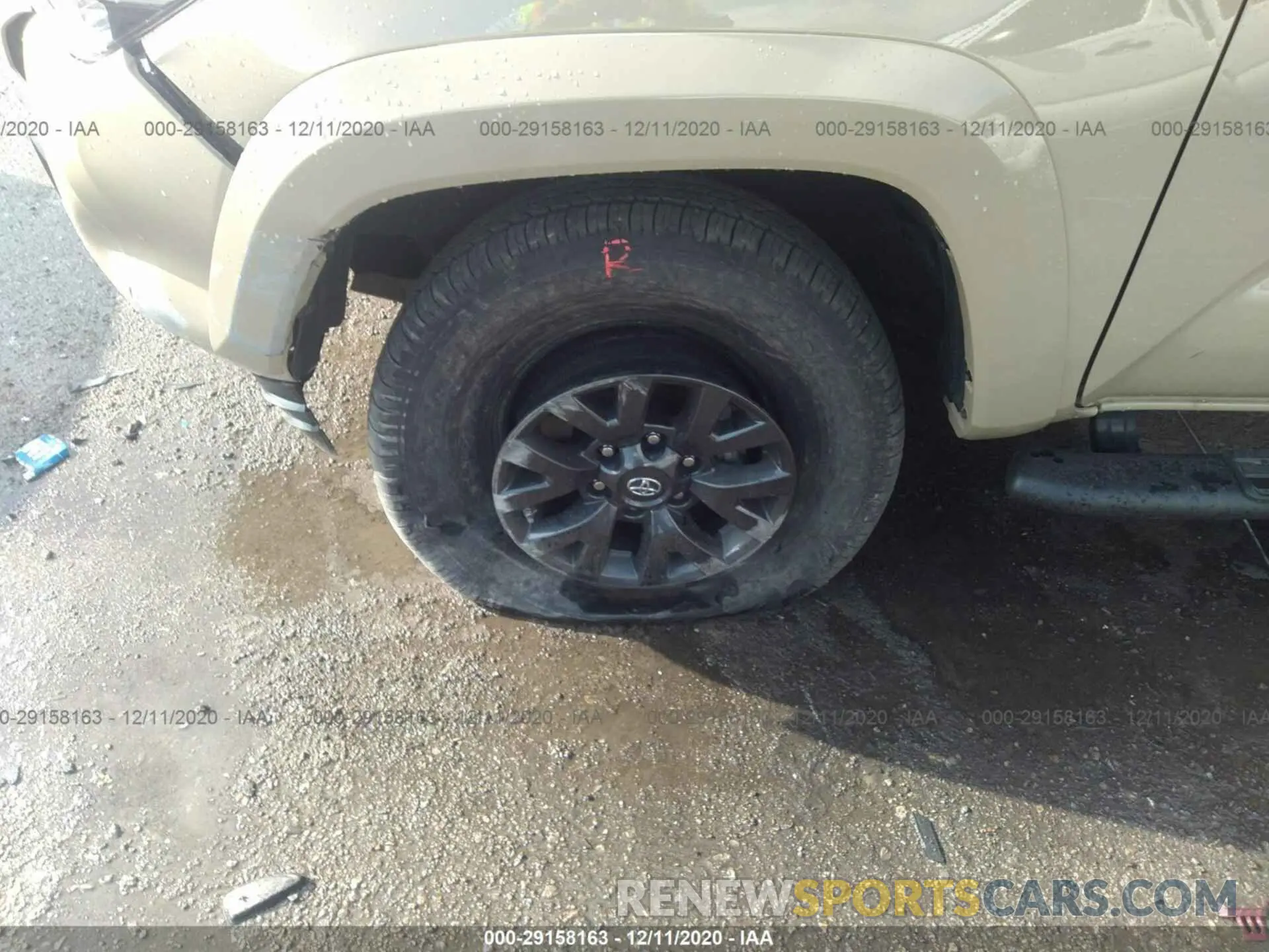 12 fotografías del automóvil dañado 5TFAZ5CN1LX093685 TOYOTA TACOMA 2WD 2020