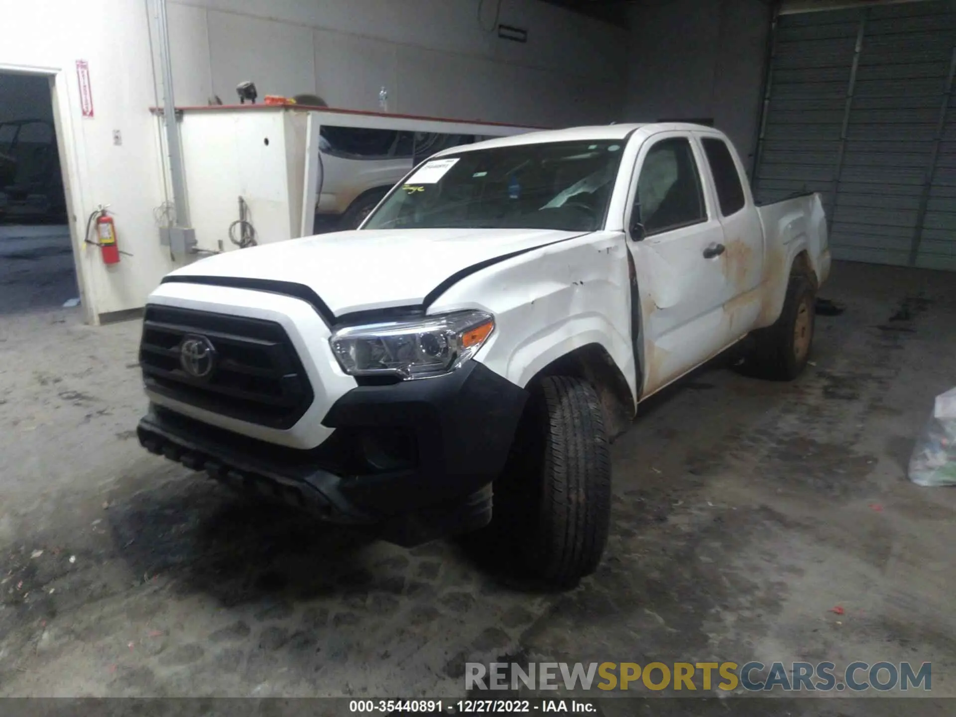 2 fotografías del automóvil dañado 5TFRX5GNXLX177118 TOYOTA TACOMA 2WD 2020
