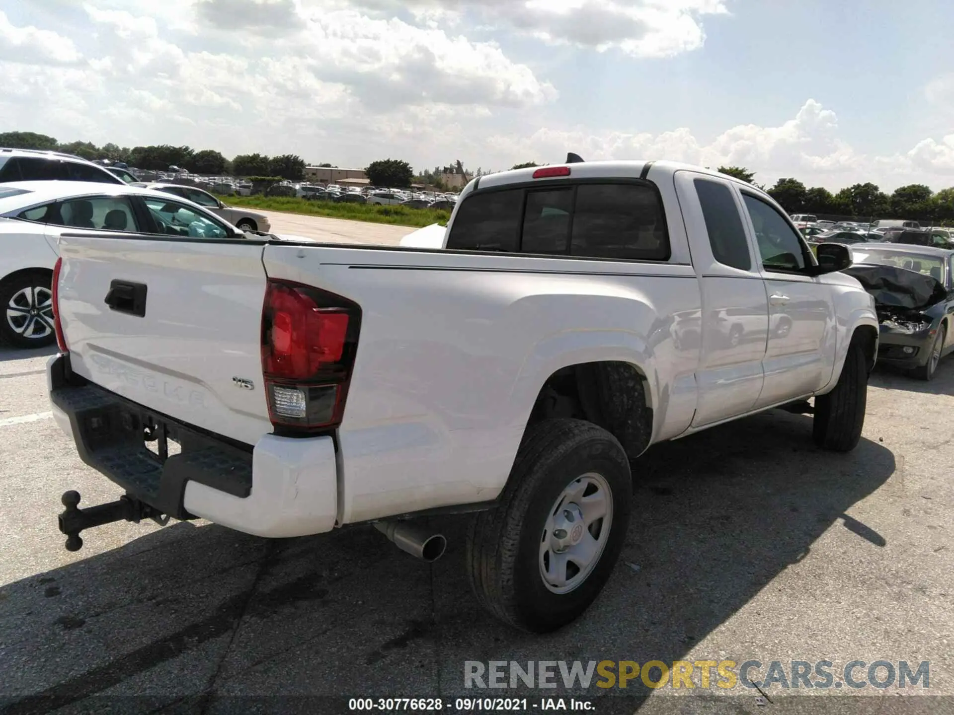 4 fotografías del automóvil dañado 5TFRZ5CN2LX090121 TOYOTA TACOMA 2WD 2020
