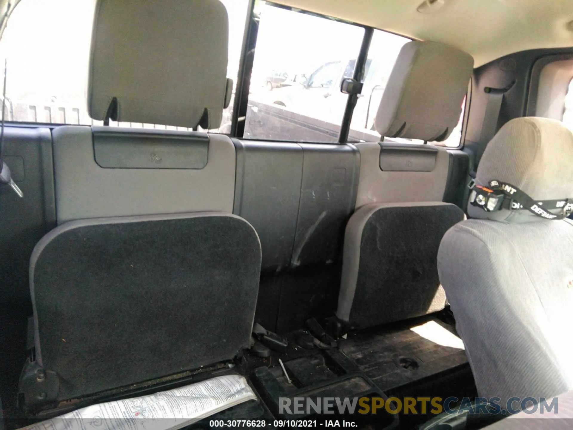 8 fotografías del automóvil dañado 5TFRZ5CN2LX090121 TOYOTA TACOMA 2WD 2020