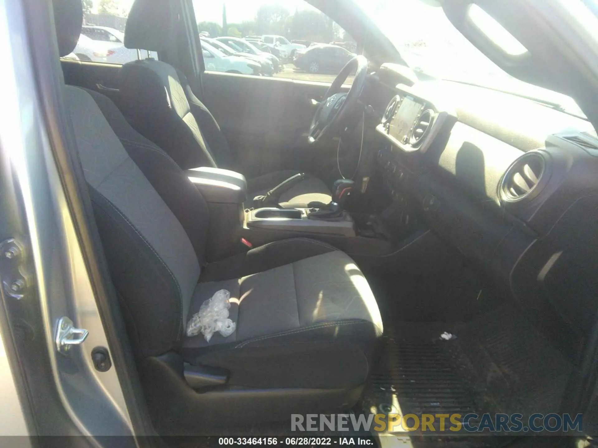 5 fotografías del automóvil dañado 3TMAZ5CN4MM151604 TOYOTA TACOMA 2WD 2021