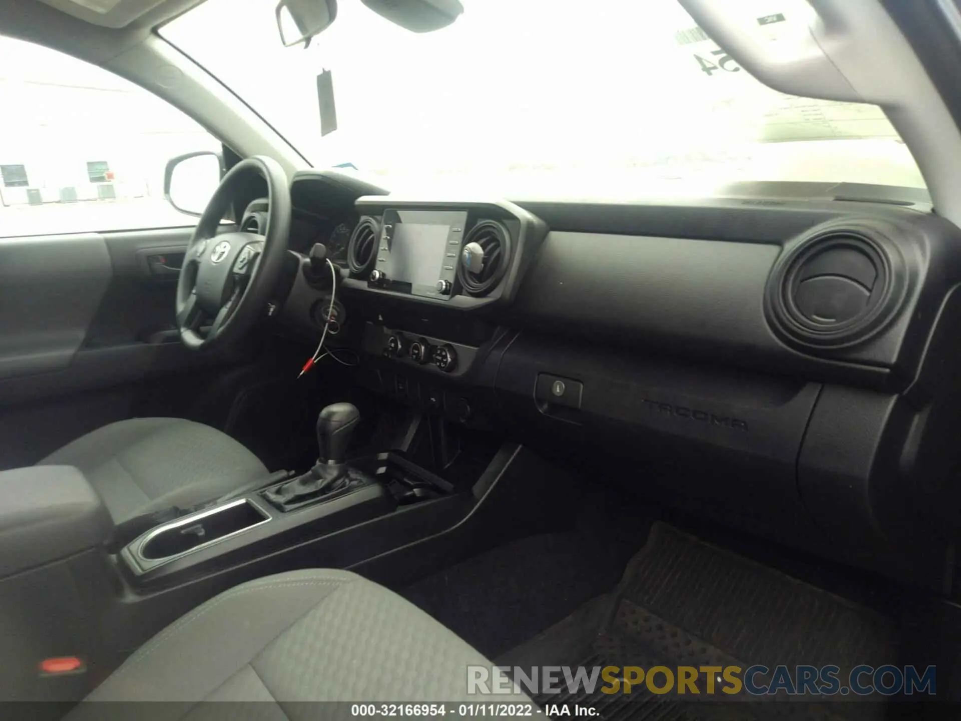 5 fotografías del automóvil dañado 3TYAX5GN4MT012822 TOYOTA TACOMA 2WD 2021