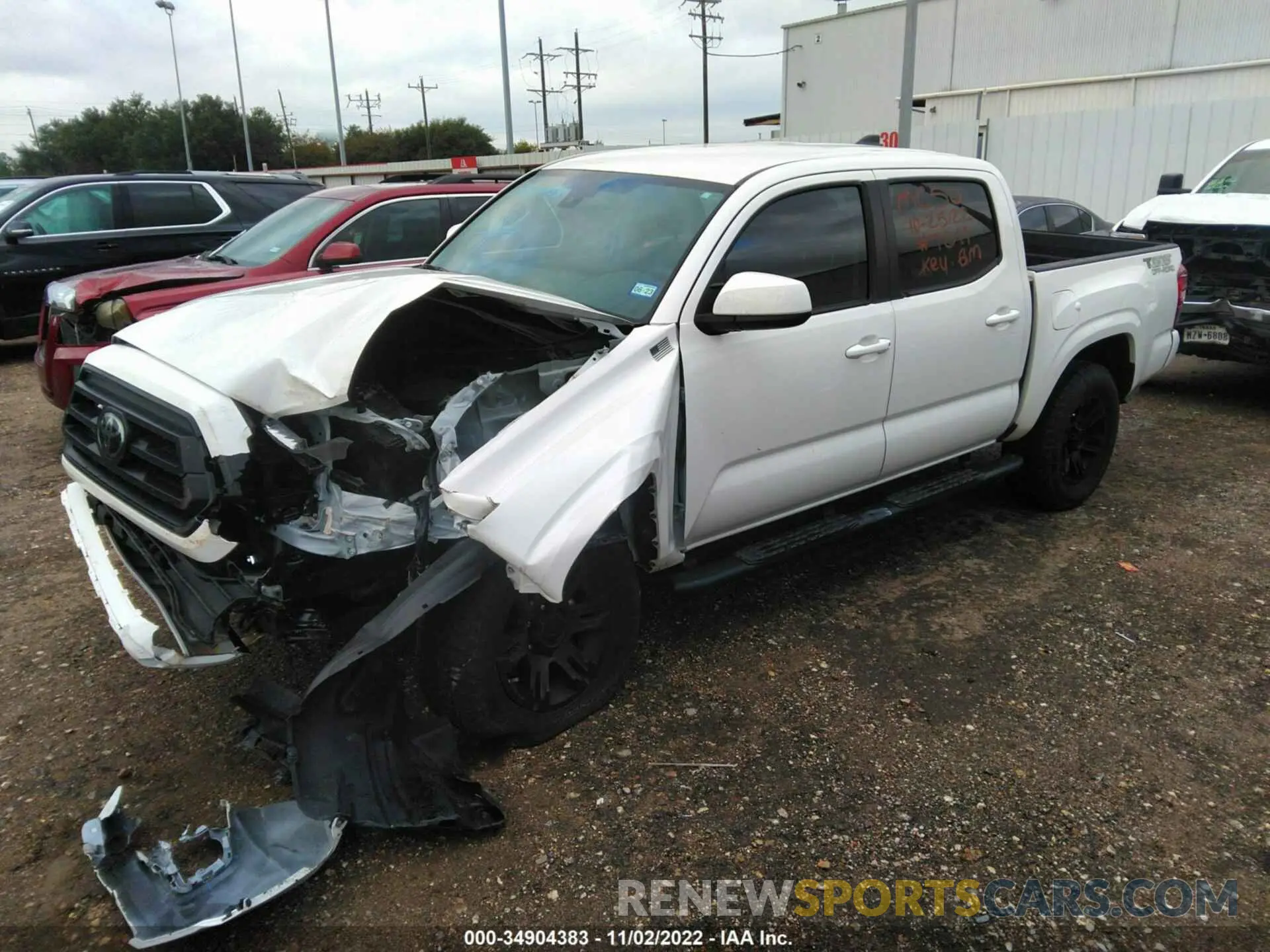 2 fotografías del automóvil dañado 3TYAX5GN5MT021710 TOYOTA TACOMA 2WD 2021