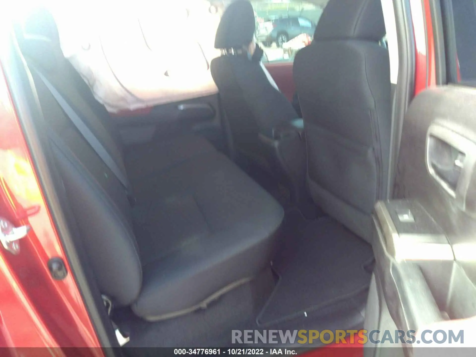 8 fotografías del automóvil dañado 5TFAX5GN6MX188969 TOYOTA TACOMA 2WD 2021