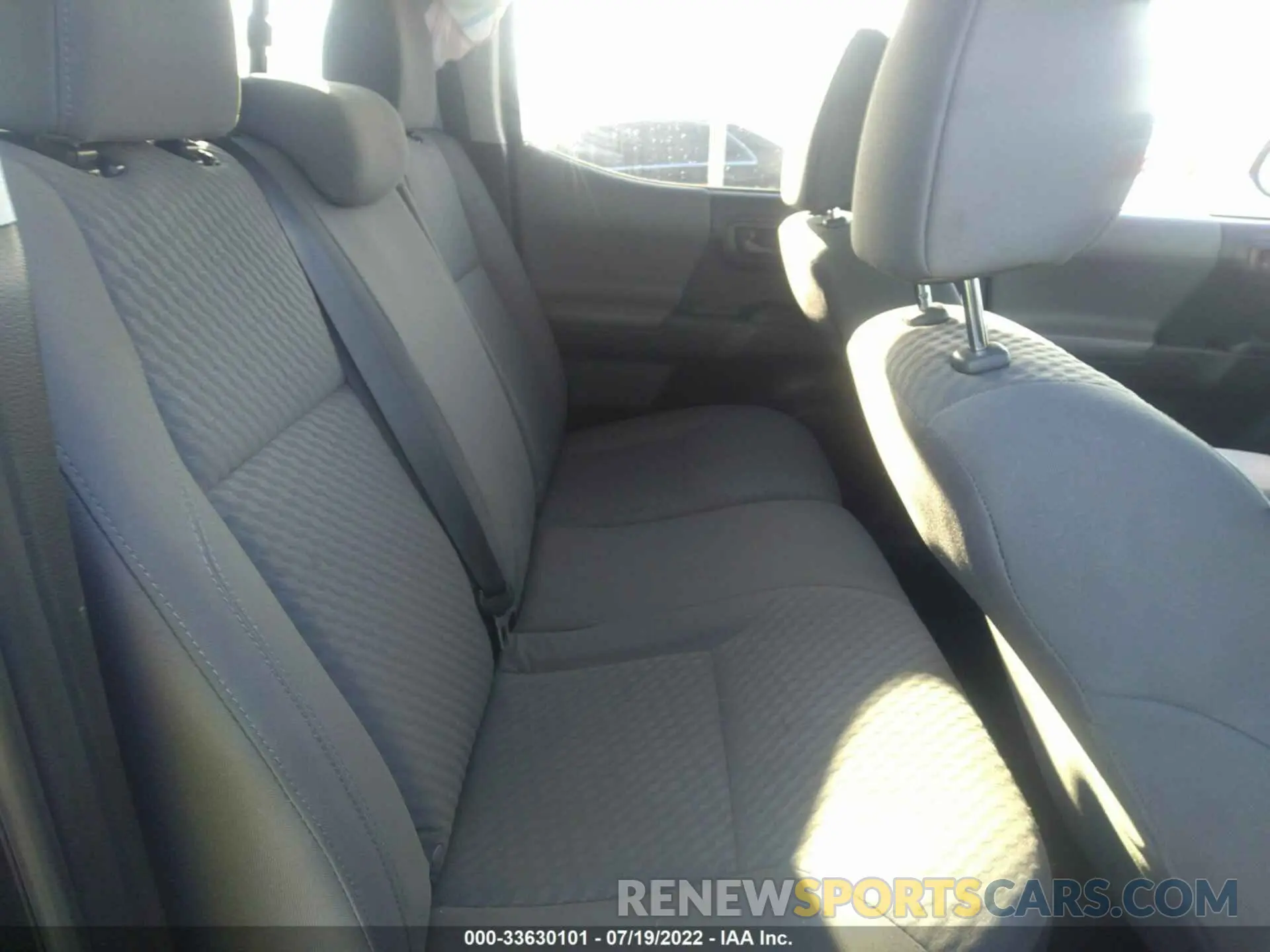 8 fotografías del automóvil dañado 5TFAX5GN8MX191419 TOYOTA TACOMA 2WD 2021