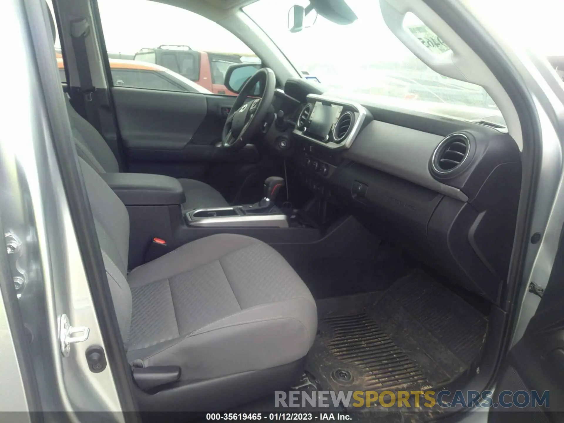 5 fotografías del automóvil dañado 3TMAZ5CN3NM192355 TOYOTA TACOMA 2WD 2022