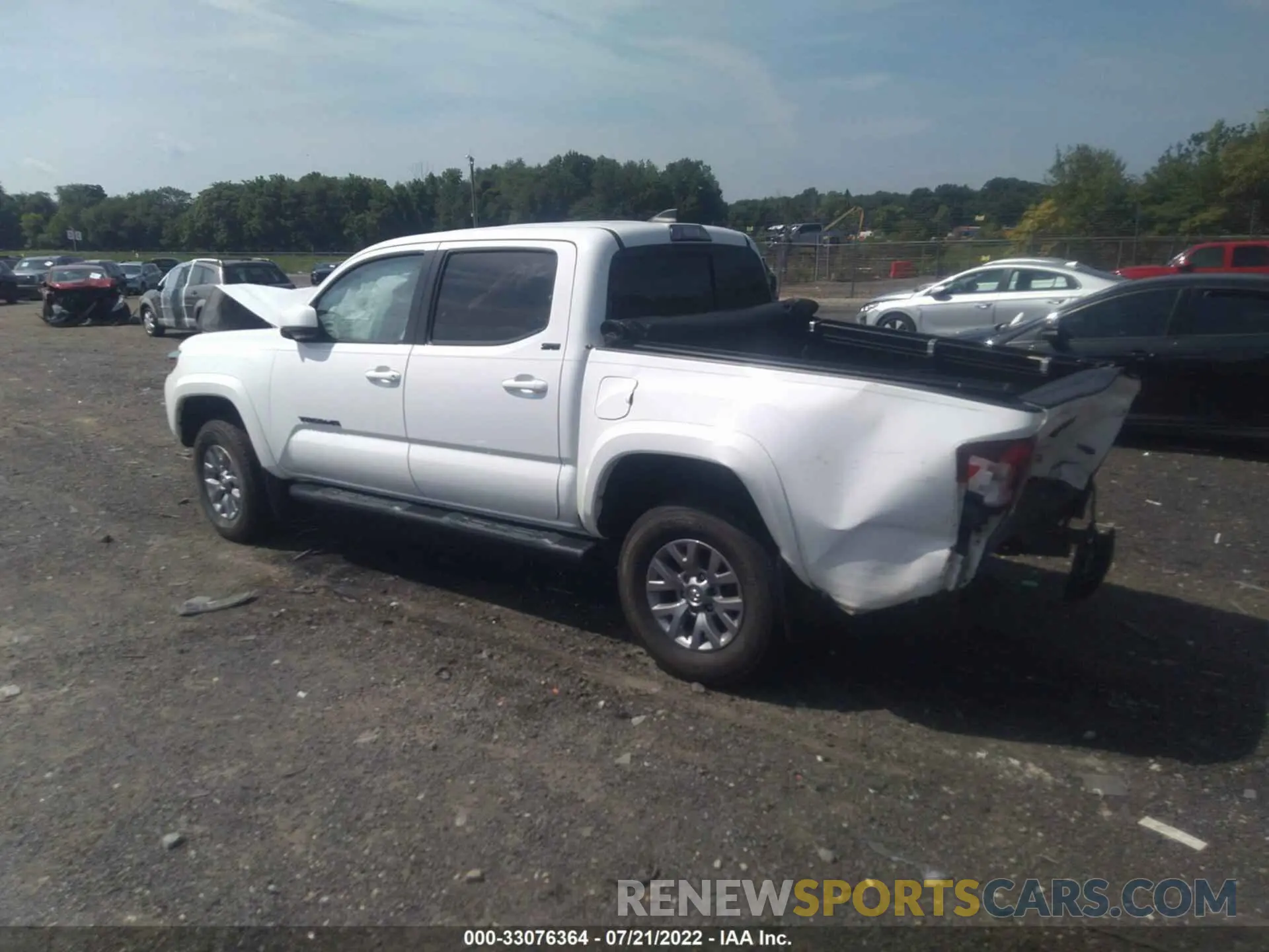 3 fotografías del automóvil dañado 3TMCZ5AN0KM285180 TOYOTA TACOMA 4WD 2019