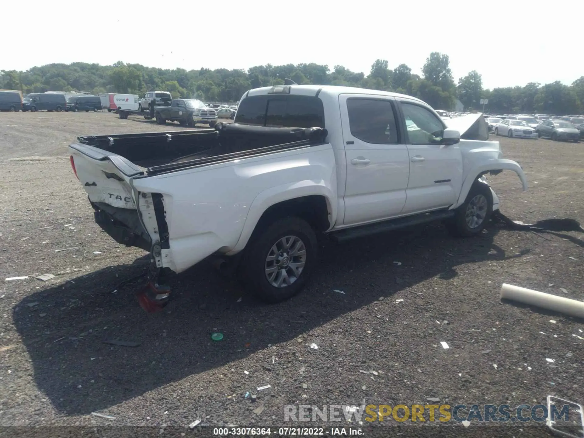 4 fotografías del automóvil dañado 3TMCZ5AN0KM285180 TOYOTA TACOMA 4WD 2019
