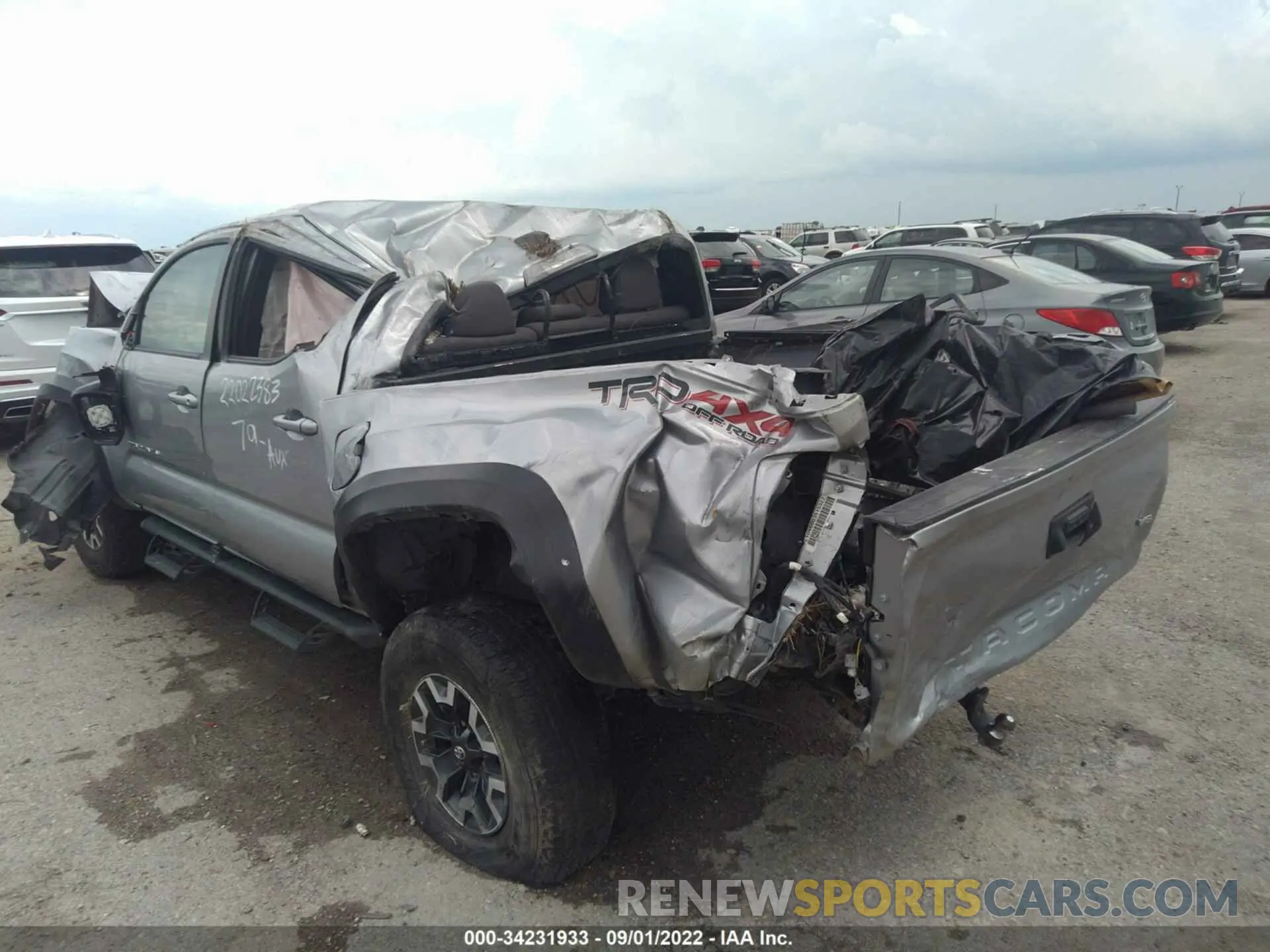 3 fotografías del automóvil dañado 3TMCZ5AN1KM232102 TOYOTA TACOMA 4WD 2019