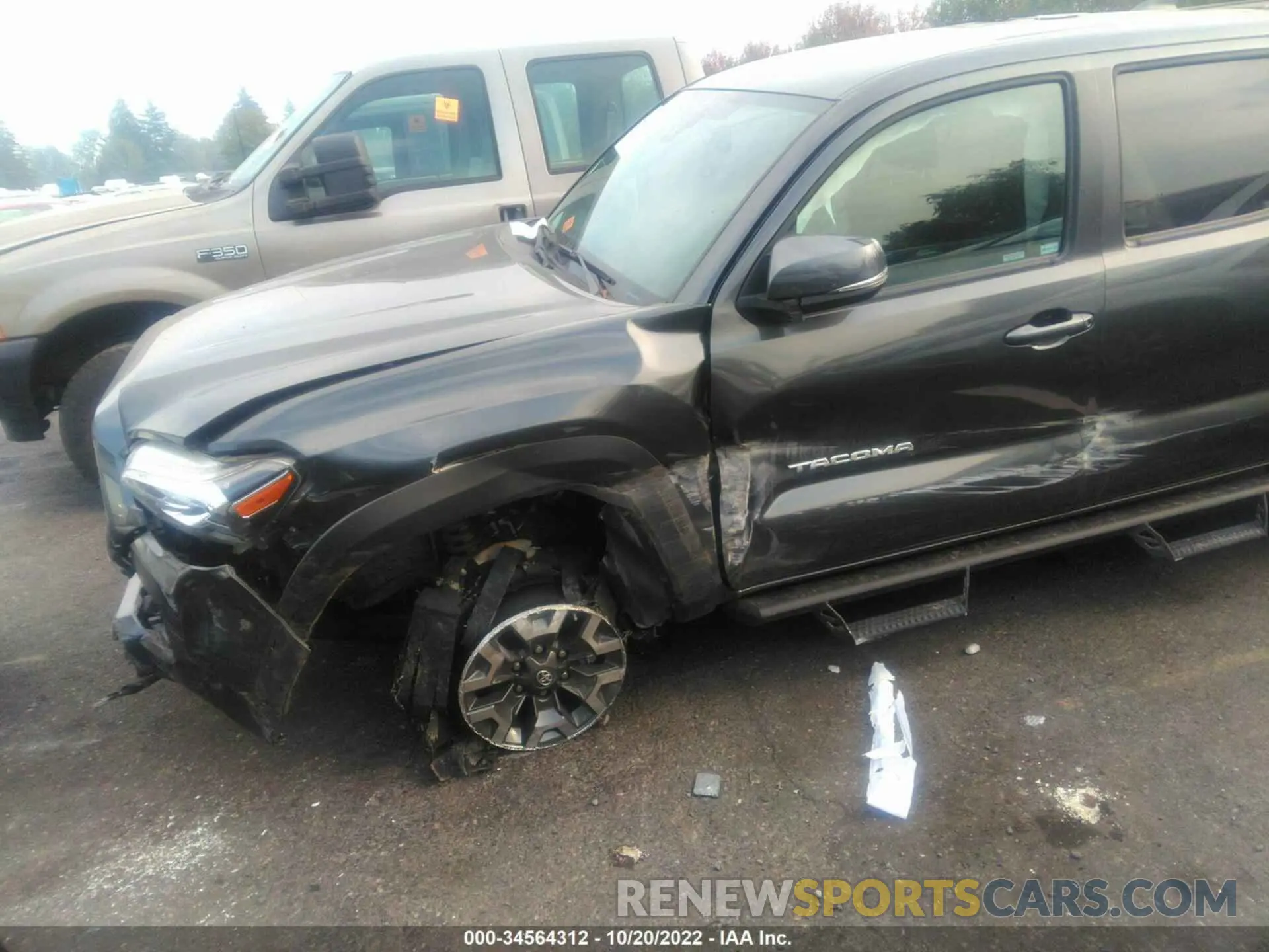 6 fotografías del automóvil dañado 3TMCZ5AN2KM207273 TOYOTA TACOMA 4WD 2019