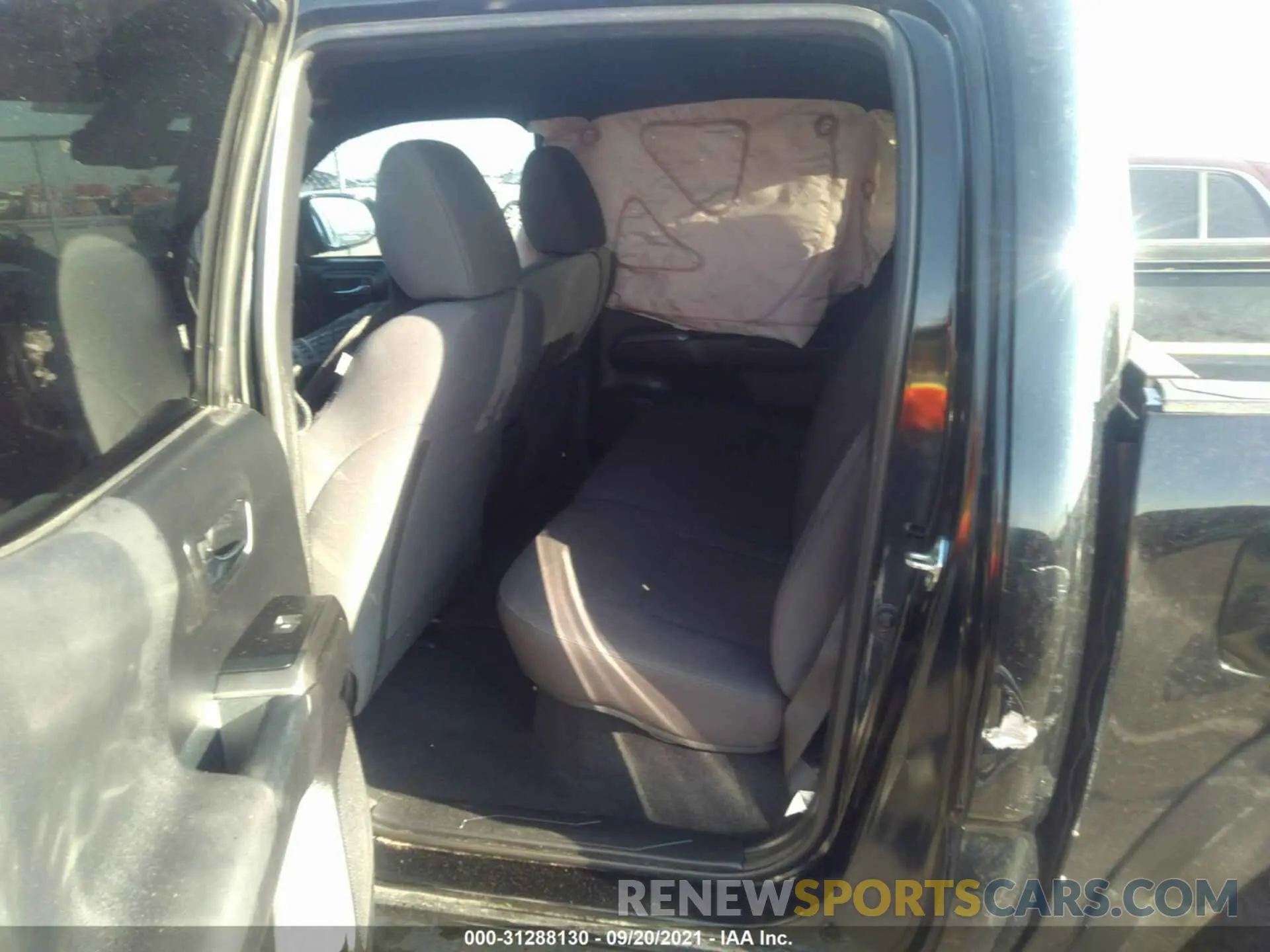 8 fotografías del automóvil dañado 3TMCZ5AN2KM241925 TOYOTA TACOMA 4WD 2019