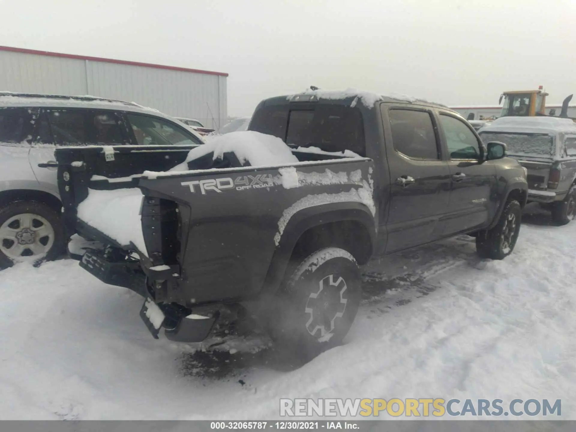 4 fotografías del automóvil dañado 3TMCZ5AN3KM220811 TOYOTA TACOMA 4WD 2019