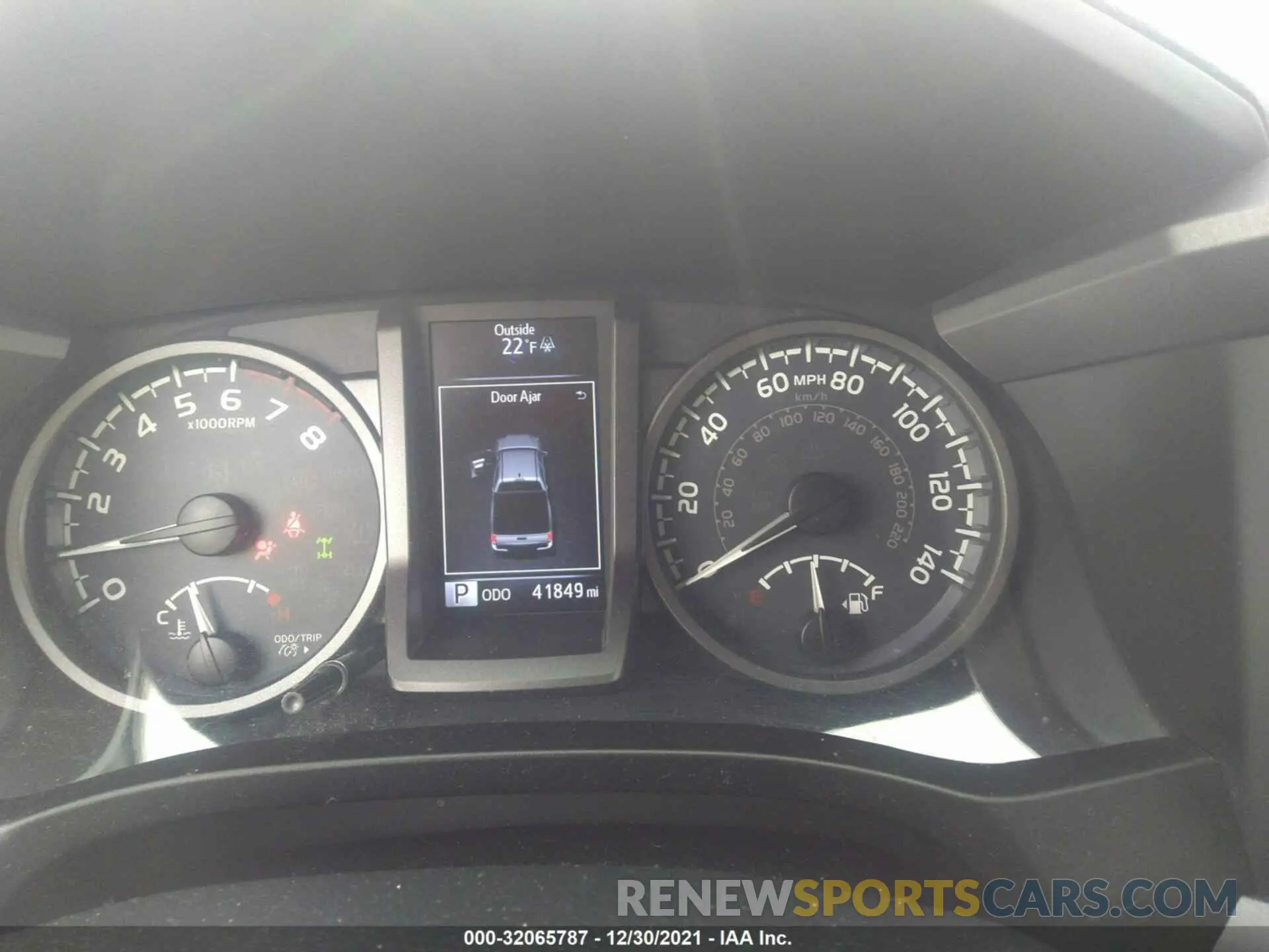 7 fotografías del automóvil dañado 3TMCZ5AN3KM220811 TOYOTA TACOMA 4WD 2019