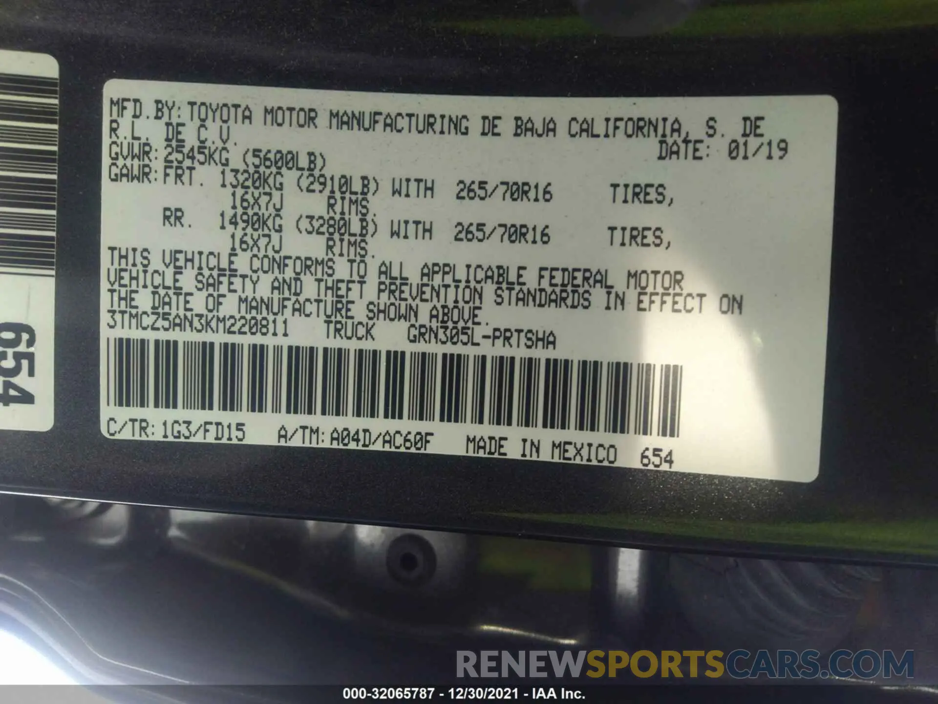 9 fotografías del automóvil dañado 3TMCZ5AN3KM220811 TOYOTA TACOMA 4WD 2019