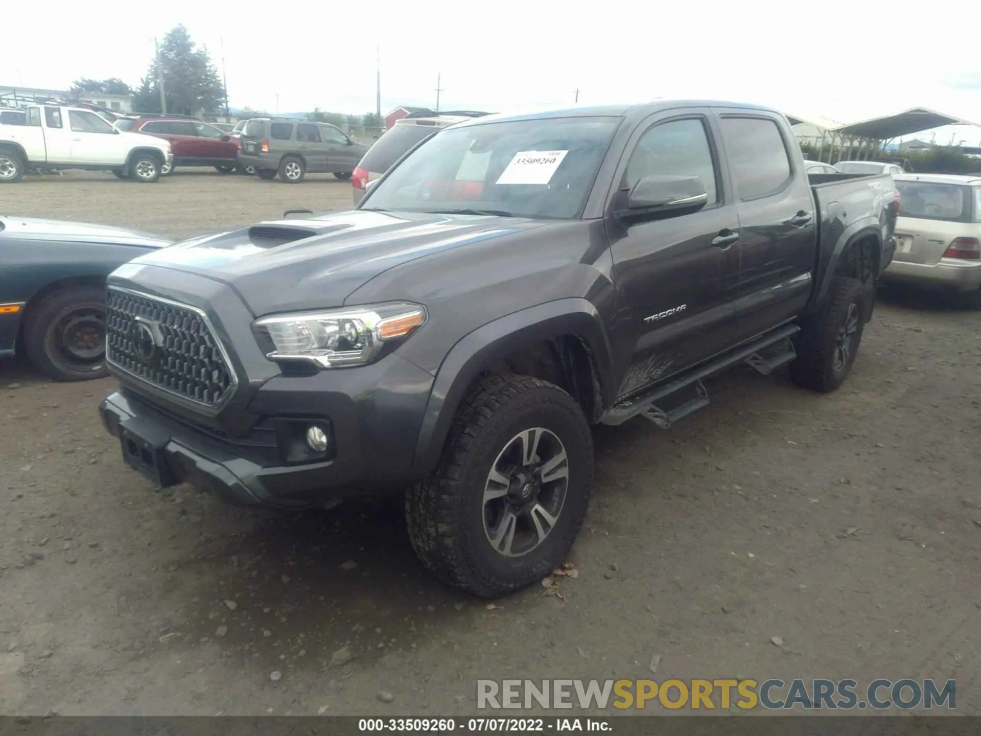 2 fotografías del automóvil dañado 3TMCZ5AN3KM241951 TOYOTA TACOMA 4WD 2019
