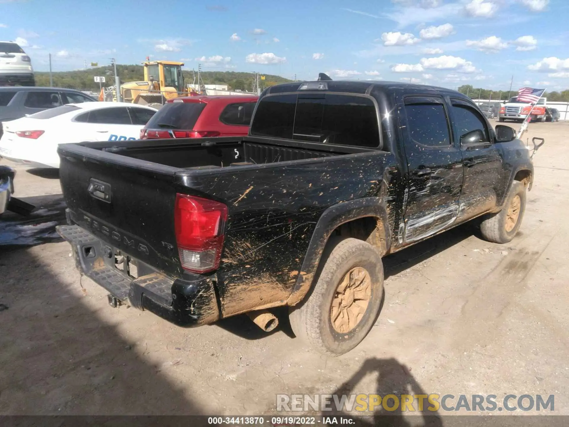 4 fotografías del automóvil dañado 3TMCZ5AN5KM198942 TOYOTA TACOMA 4WD 2019