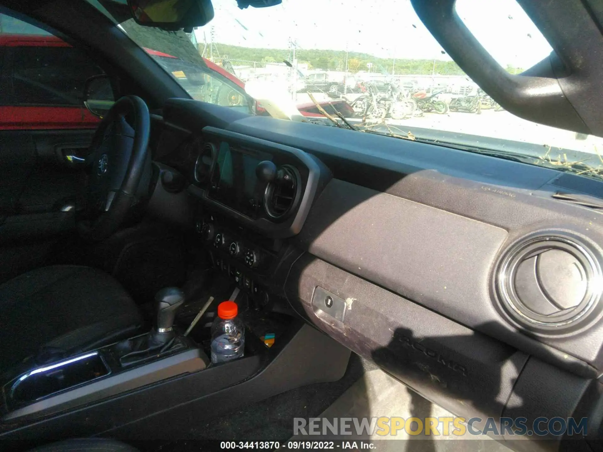 5 fotografías del automóvil dañado 3TMCZ5AN5KM198942 TOYOTA TACOMA 4WD 2019
