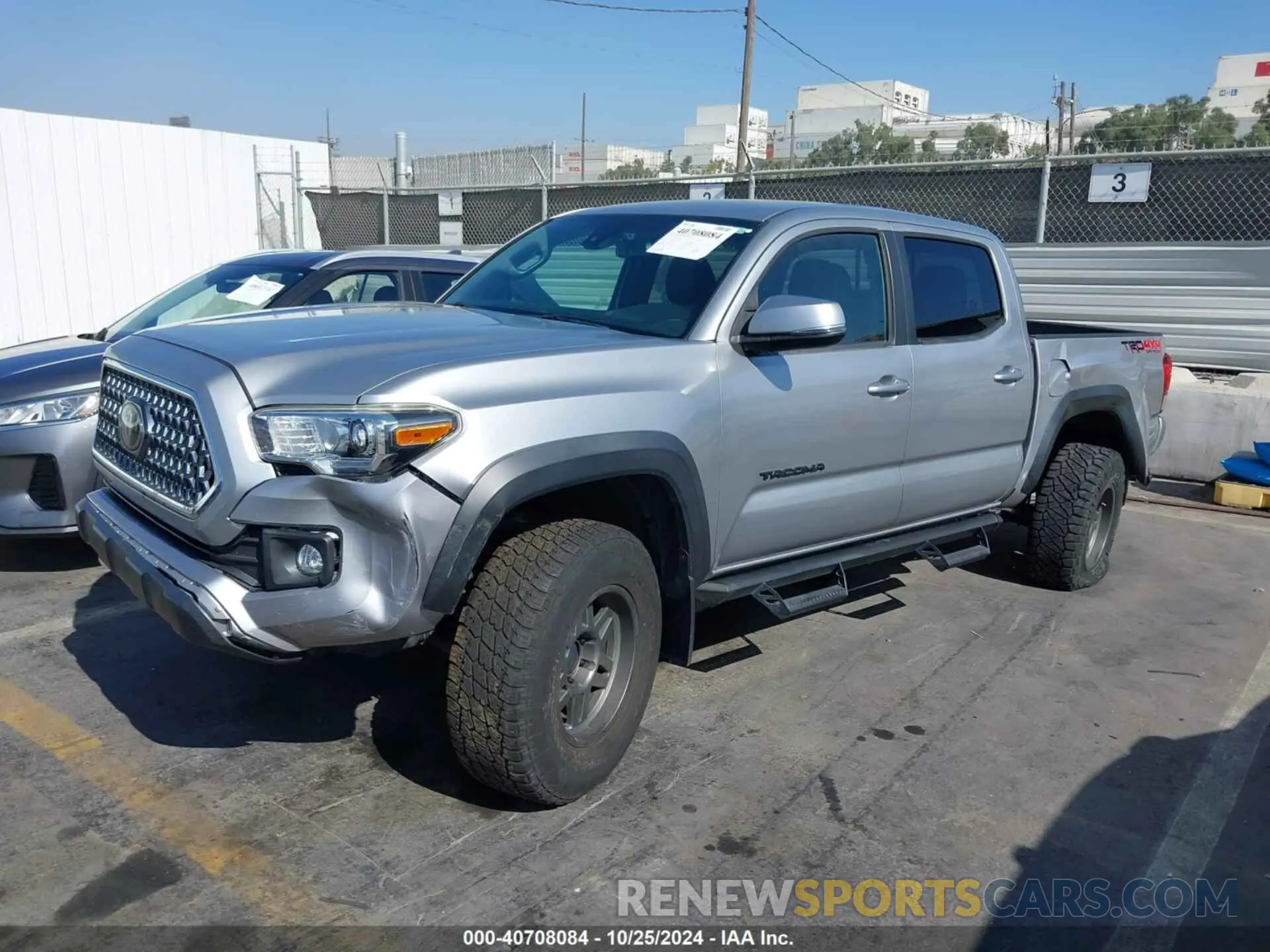 2 fotografías del automóvil dañado 3TMCZ5AN5KM255303 TOYOTA TACOMA 4WD 2019