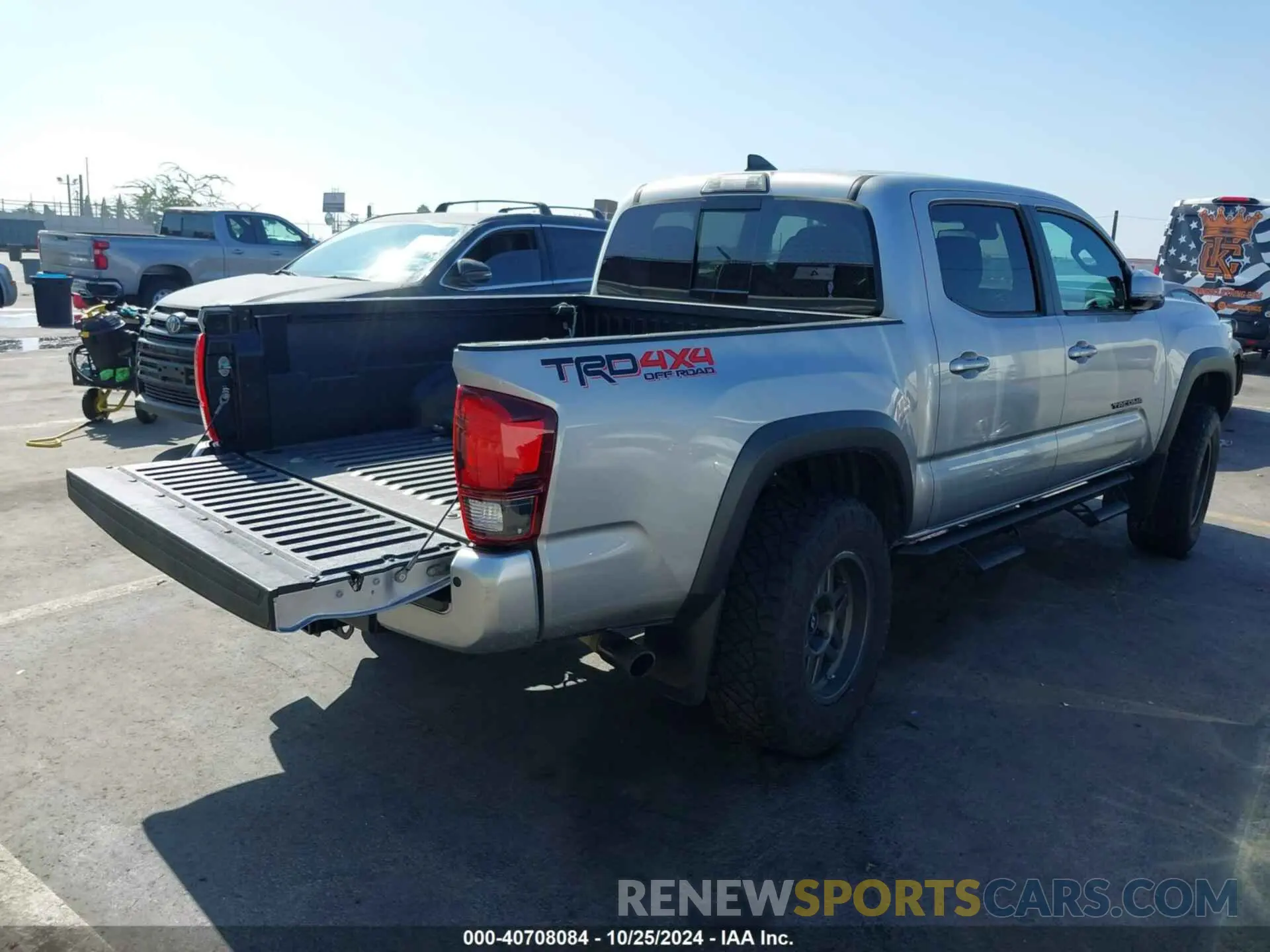4 fotografías del automóvil dañado 3TMCZ5AN5KM255303 TOYOTA TACOMA 4WD 2019