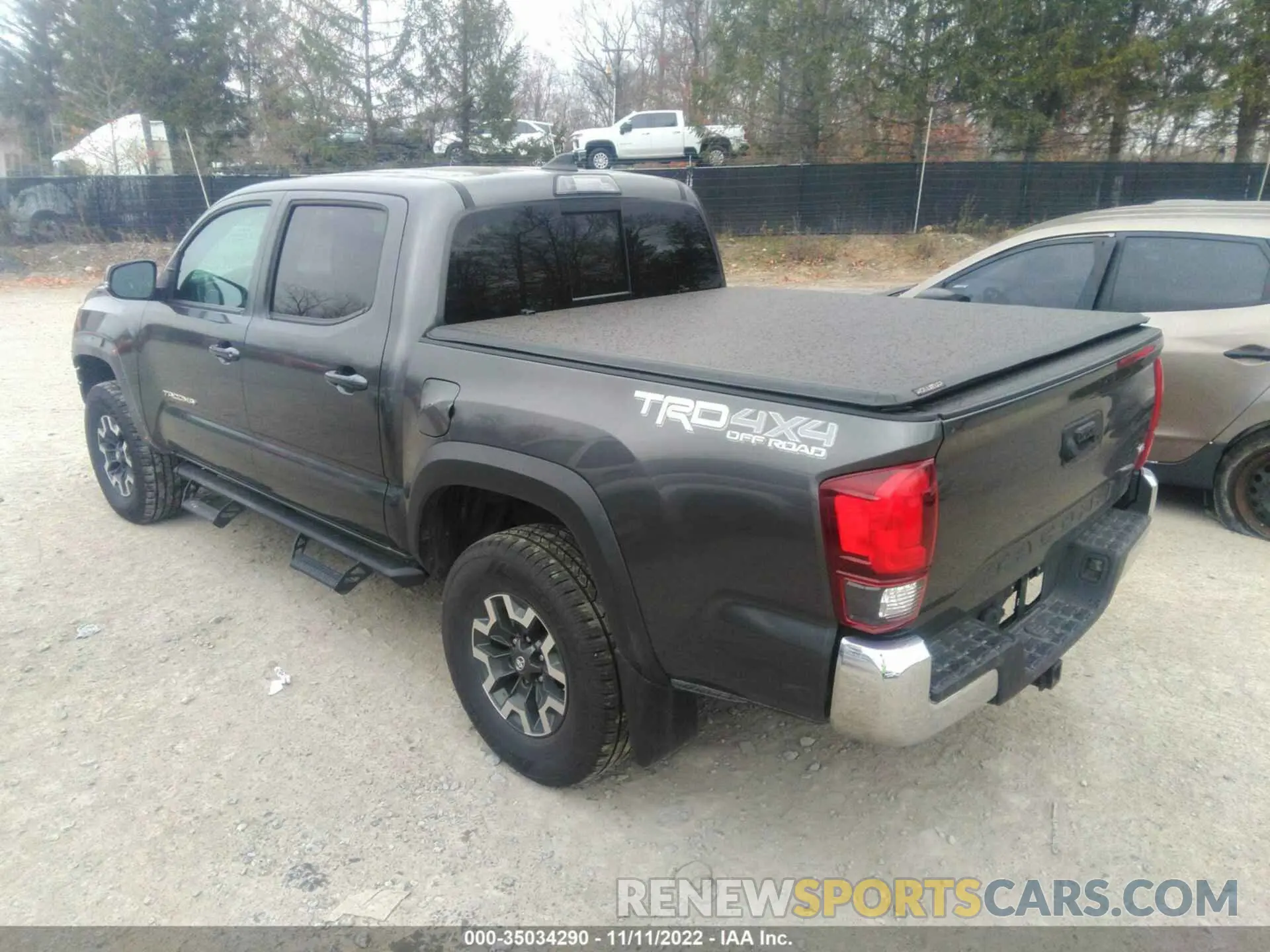 3 fotografías del automóvil dañado 3TMCZ5AN5KM275860 TOYOTA TACOMA 4WD 2019