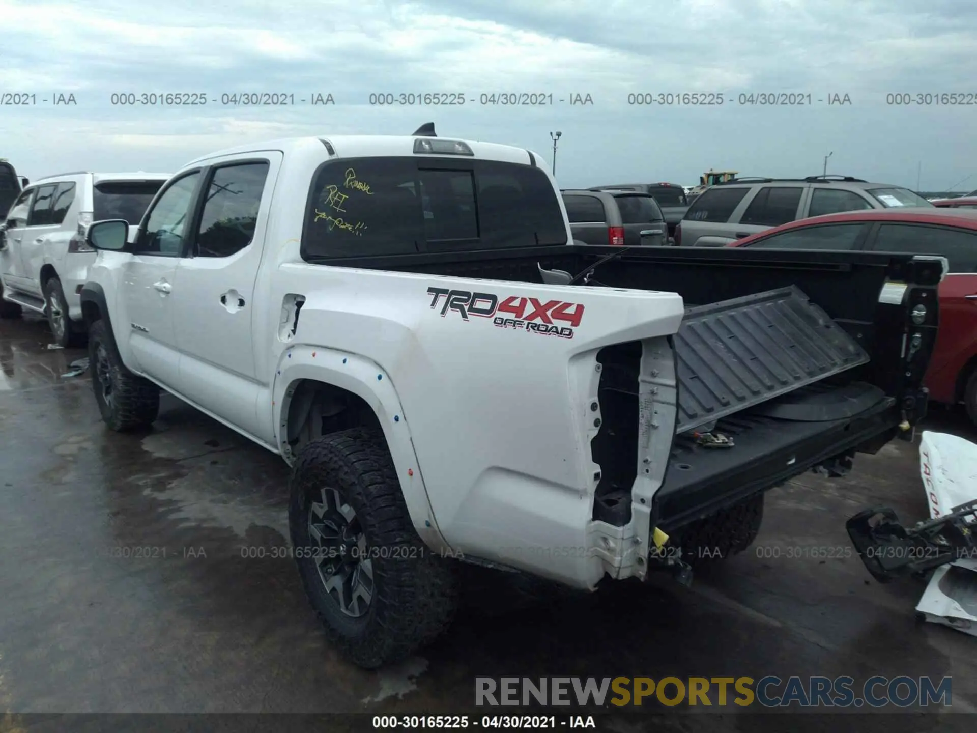 3 fotografías del automóvil dañado 3TMCZ5AN6KM193670 TOYOTA TACOMA 4WD 2019