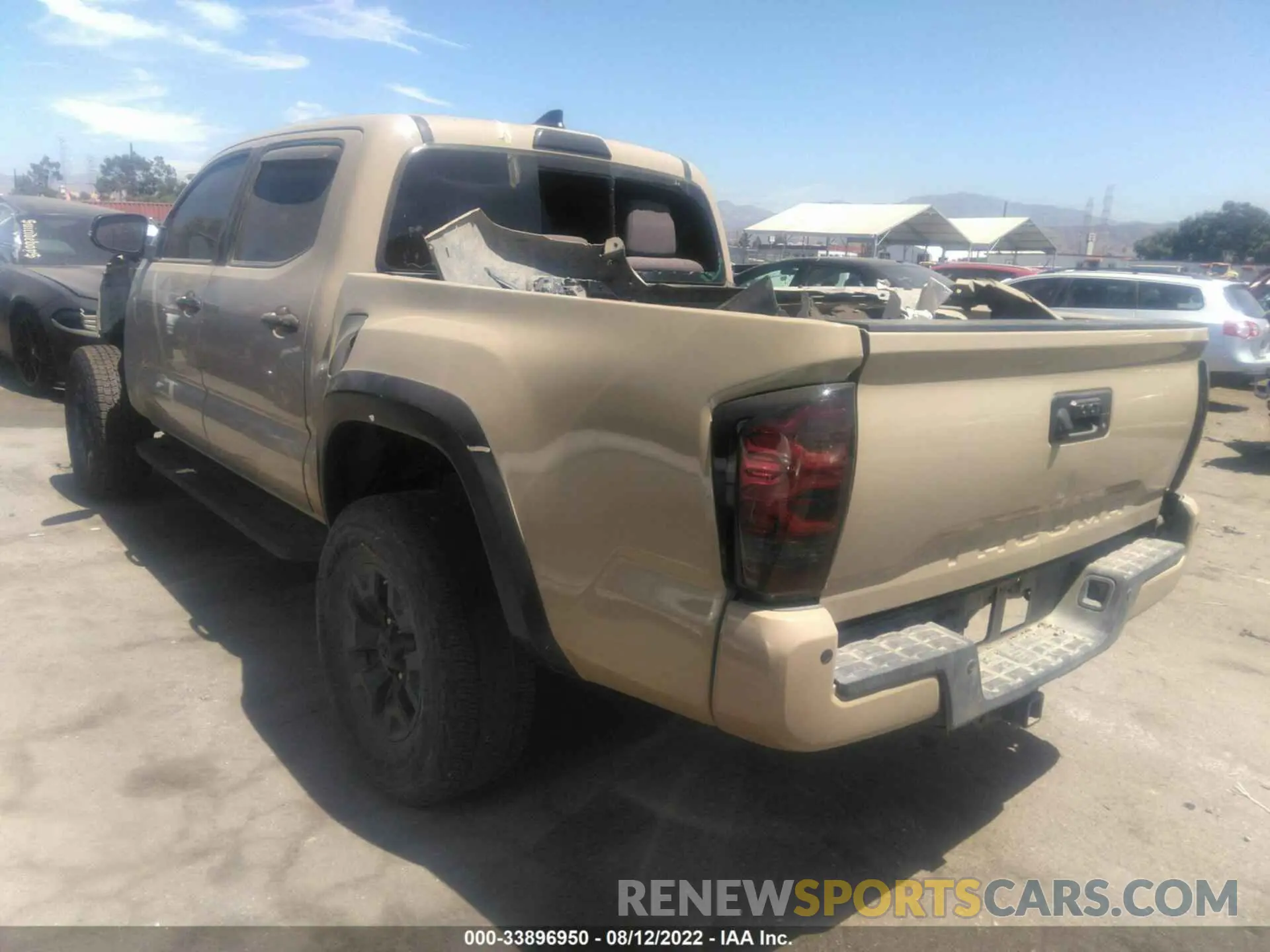 3 fotografías del automóvil dañado 3TMCZ5AN7KM207110 TOYOTA TACOMA 4WD 2019