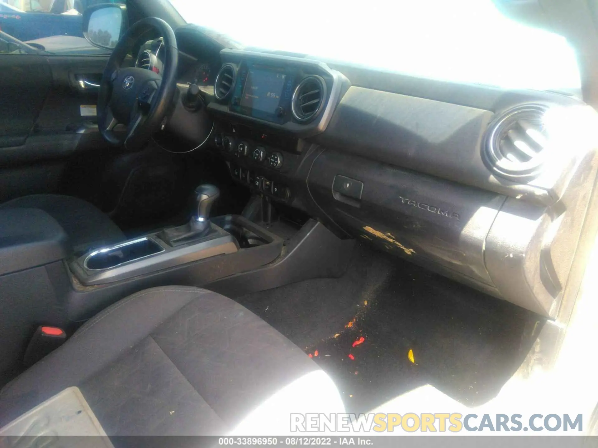 5 fotografías del automóvil dañado 3TMCZ5AN7KM207110 TOYOTA TACOMA 4WD 2019