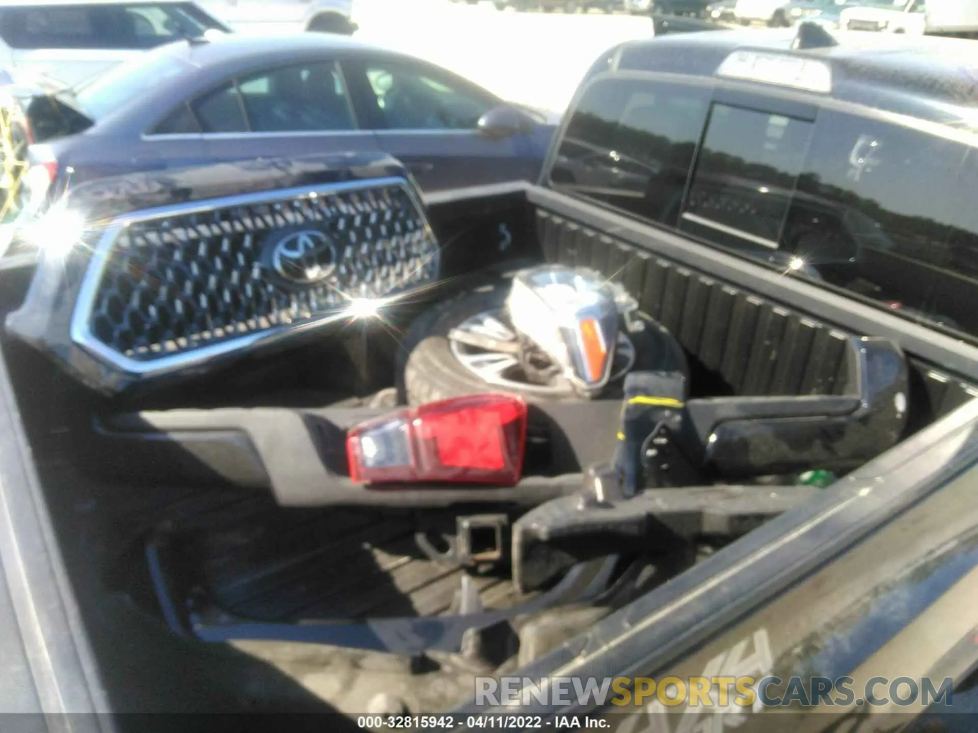 12 fotografías del automóvil dañado 3TMCZ5AN8KM197316 TOYOTA TACOMA 4WD 2019