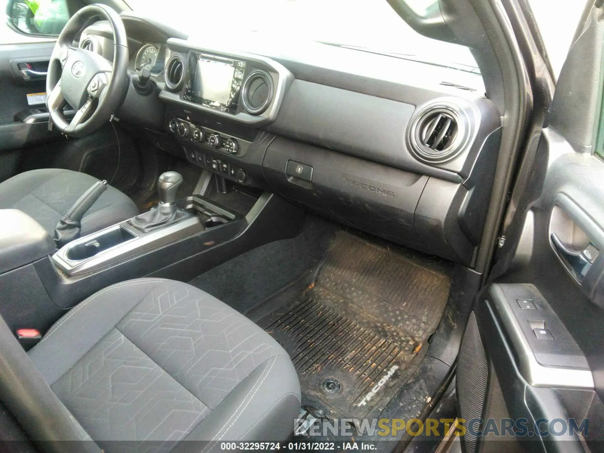 5 fotografías del automóvil dañado 3TMCZ5AN8KM209917 TOYOTA TACOMA 4WD 2019