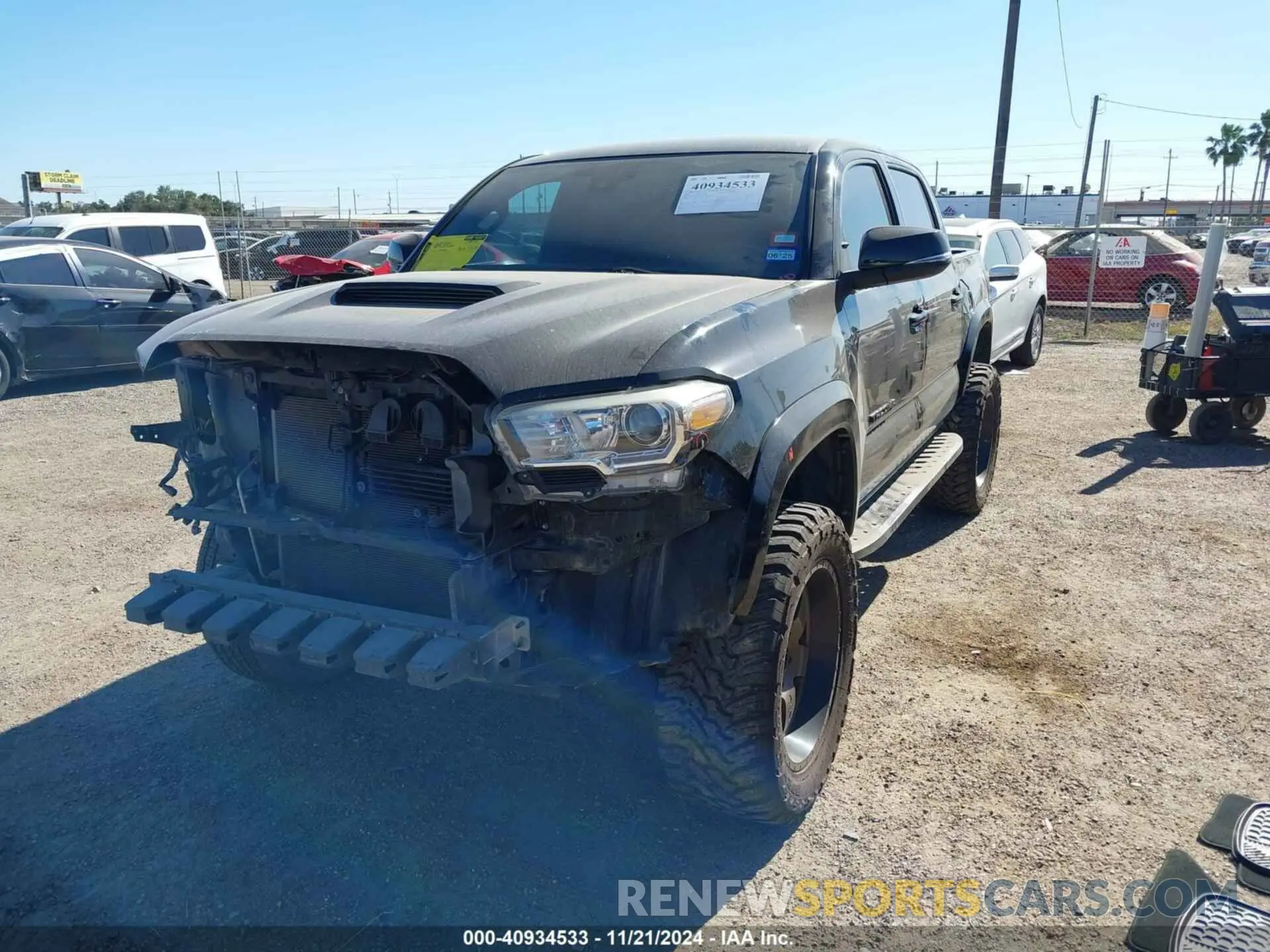 2 fotografías del automóvil dañado 3TMCZ5ANXKM230168 TOYOTA TACOMA 4WD 2019
