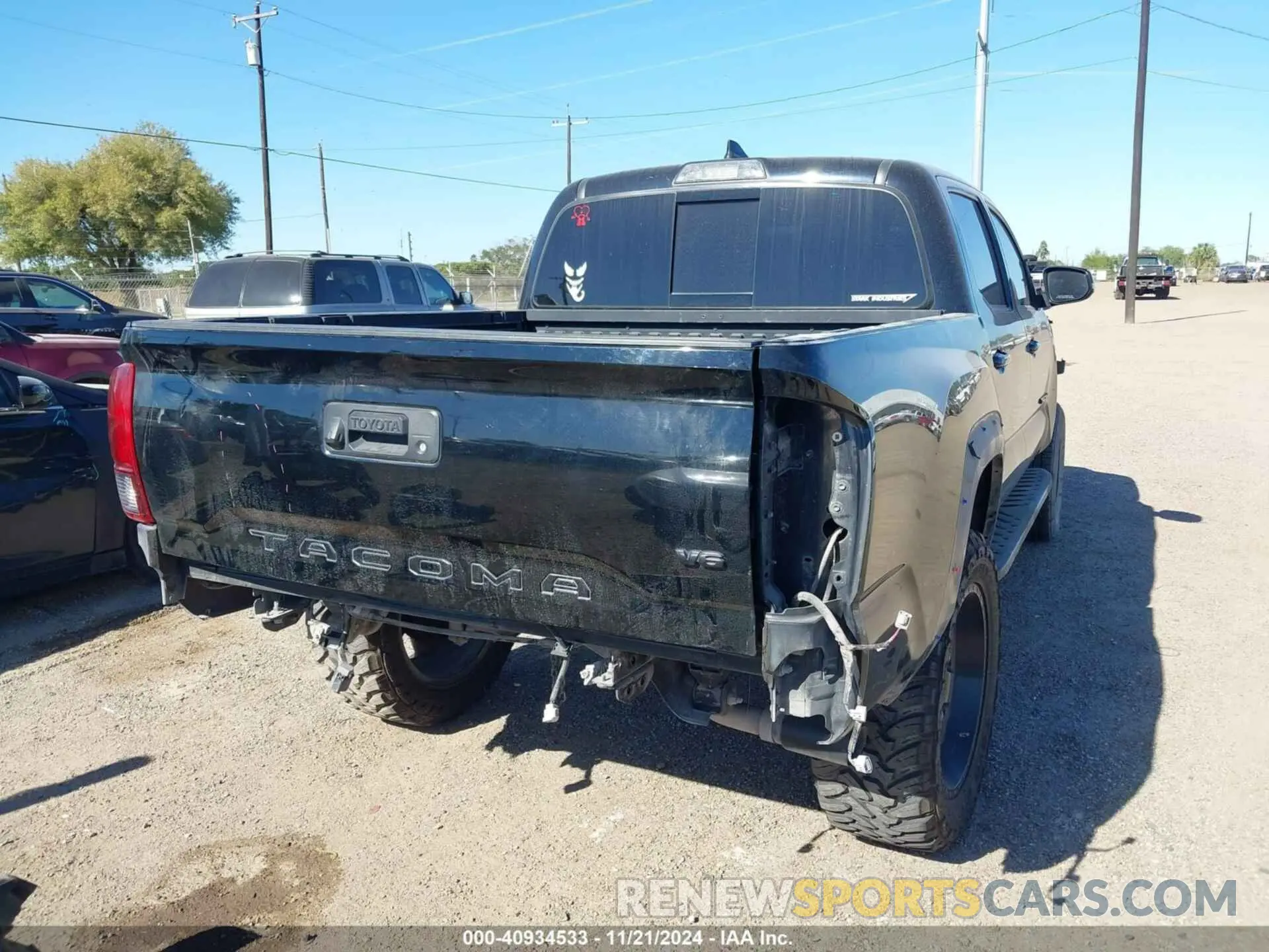4 fotografías del automóvil dañado 3TMCZ5ANXKM230168 TOYOTA TACOMA 4WD 2019