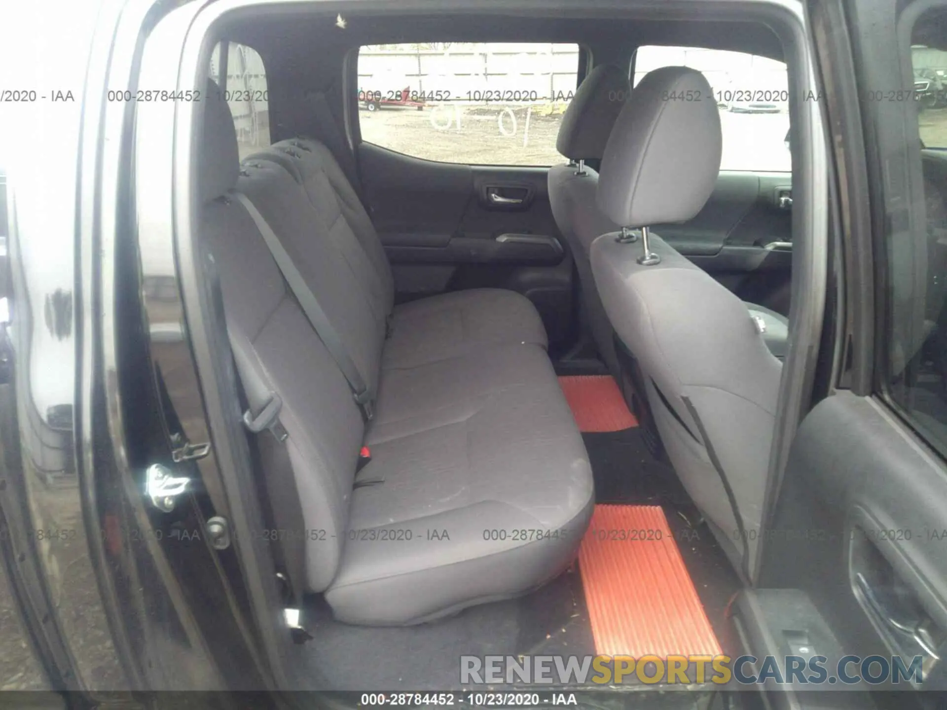 8 fotografías del automóvil dañado 3TMDZ5BN3KM059282 TOYOTA TACOMA 4WD 2019