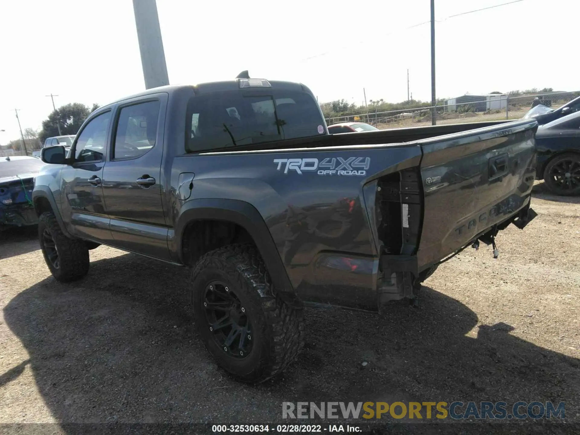 3 fotografías del automóvil dañado 5TFCZ5AN1KX209705 TOYOTA TACOMA 4WD 2019