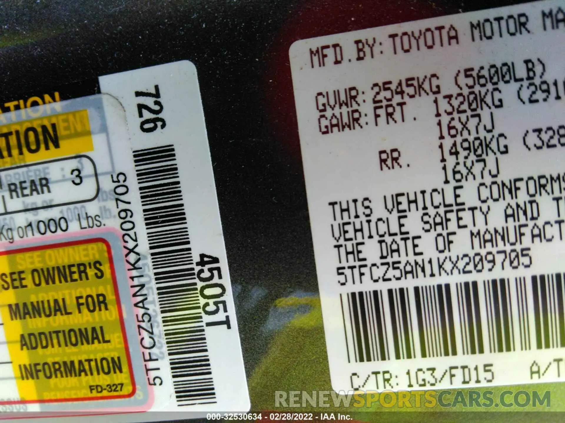 9 fotografías del automóvil dañado 5TFCZ5AN1KX209705 TOYOTA TACOMA 4WD 2019