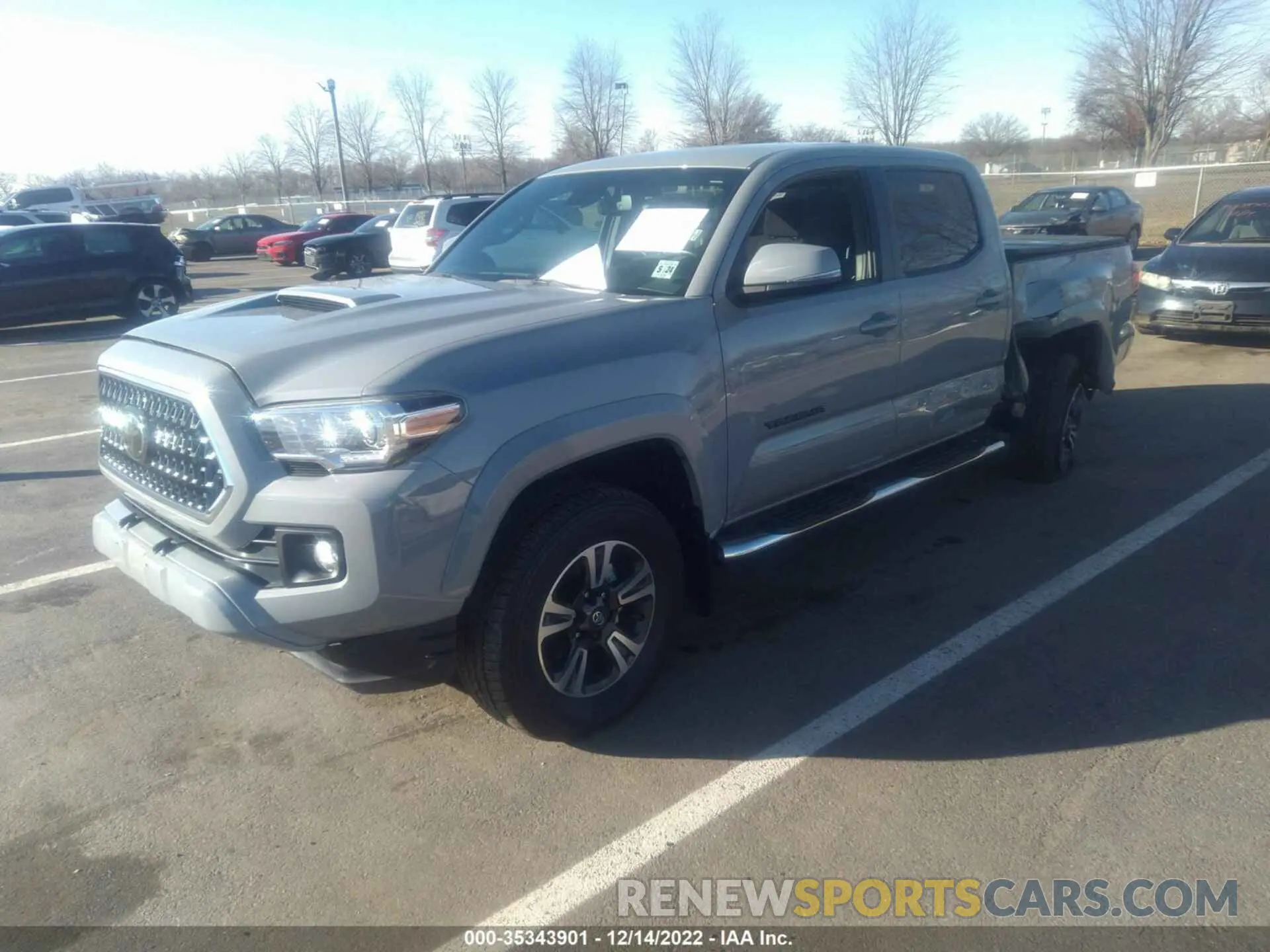 2 fotografías del automóvil dañado 5TFCZ5AN4KX188896 TOYOTA TACOMA 4WD 2019