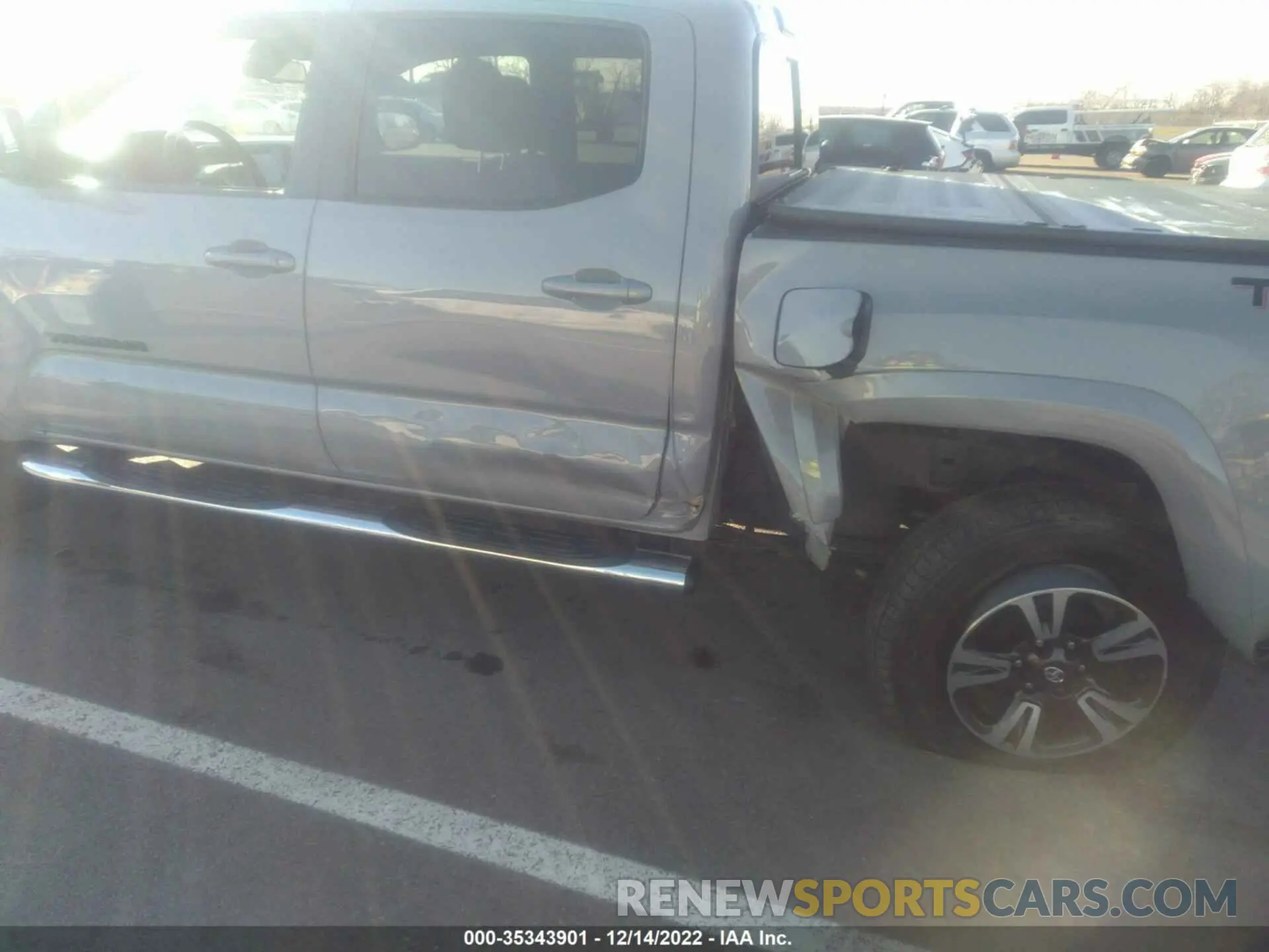 6 fotografías del automóvil dañado 5TFCZ5AN4KX188896 TOYOTA TACOMA 4WD 2019