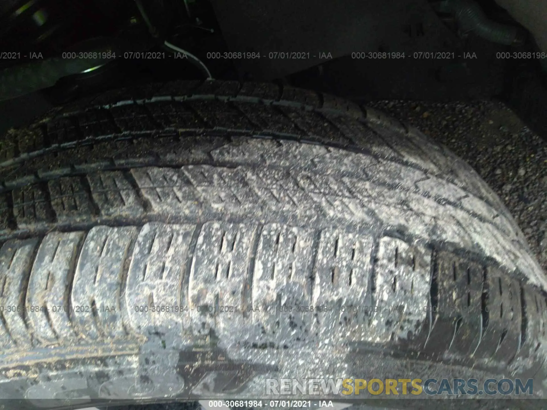 12 fotografías del automóvil dañado 3TMCZ5AN0LM322519 TOYOTA TACOMA 4WD 2020